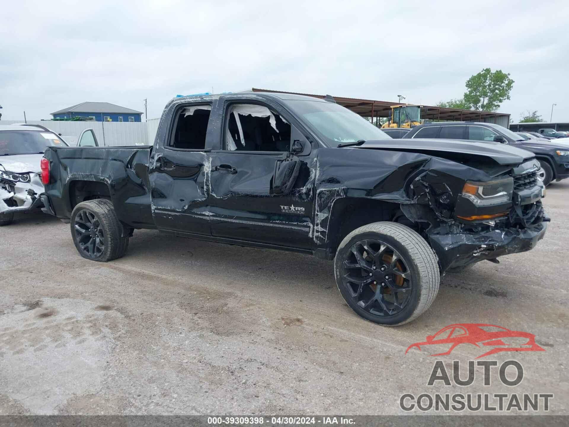 CHEVROLET SILVERADO 1500 2017 - 1GCRCREC8HZ232780