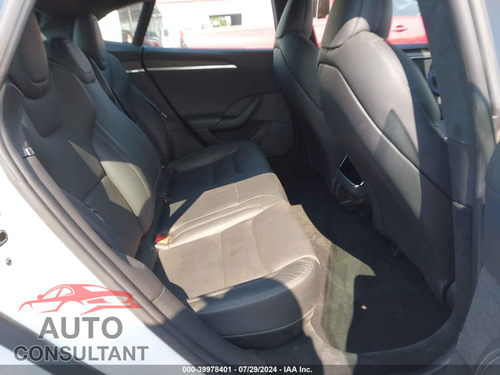 TESLA MODEL S 2022 - 5YJSA1E50NF477648