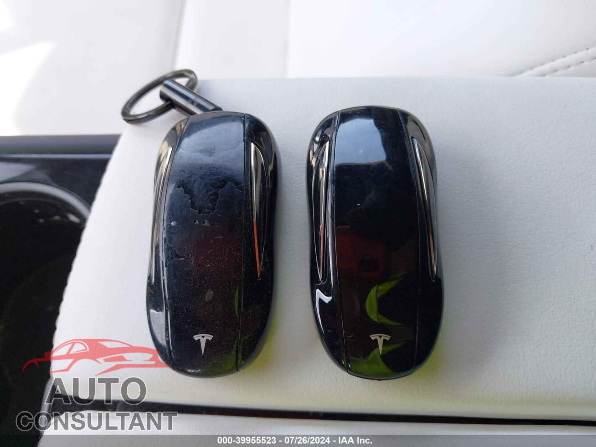 TESLA MODEL X 2018 - 5YJXCBE21JF103538