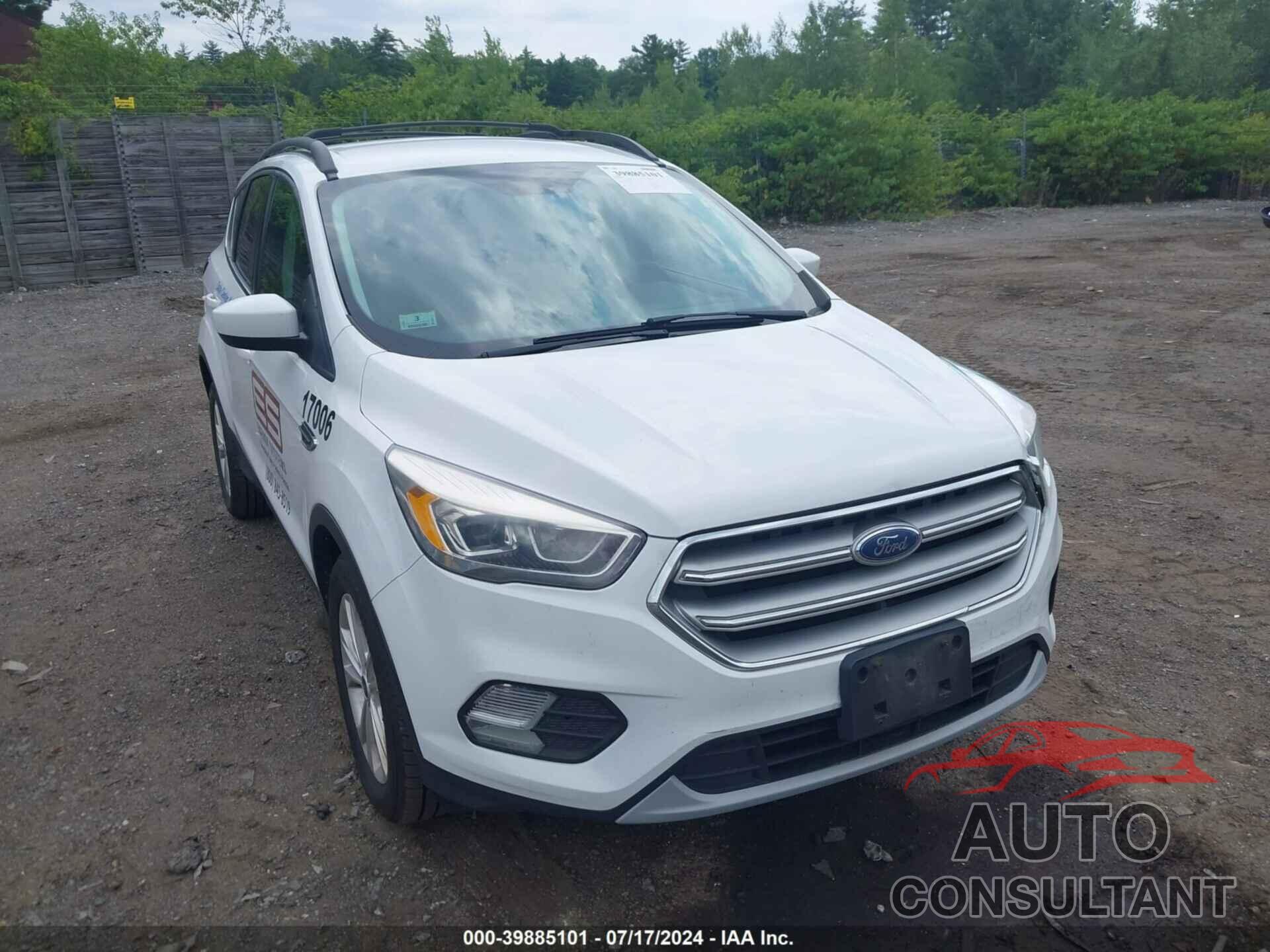 FORD ESCAPE 2017 - 1FMCU9GD8HUC16564