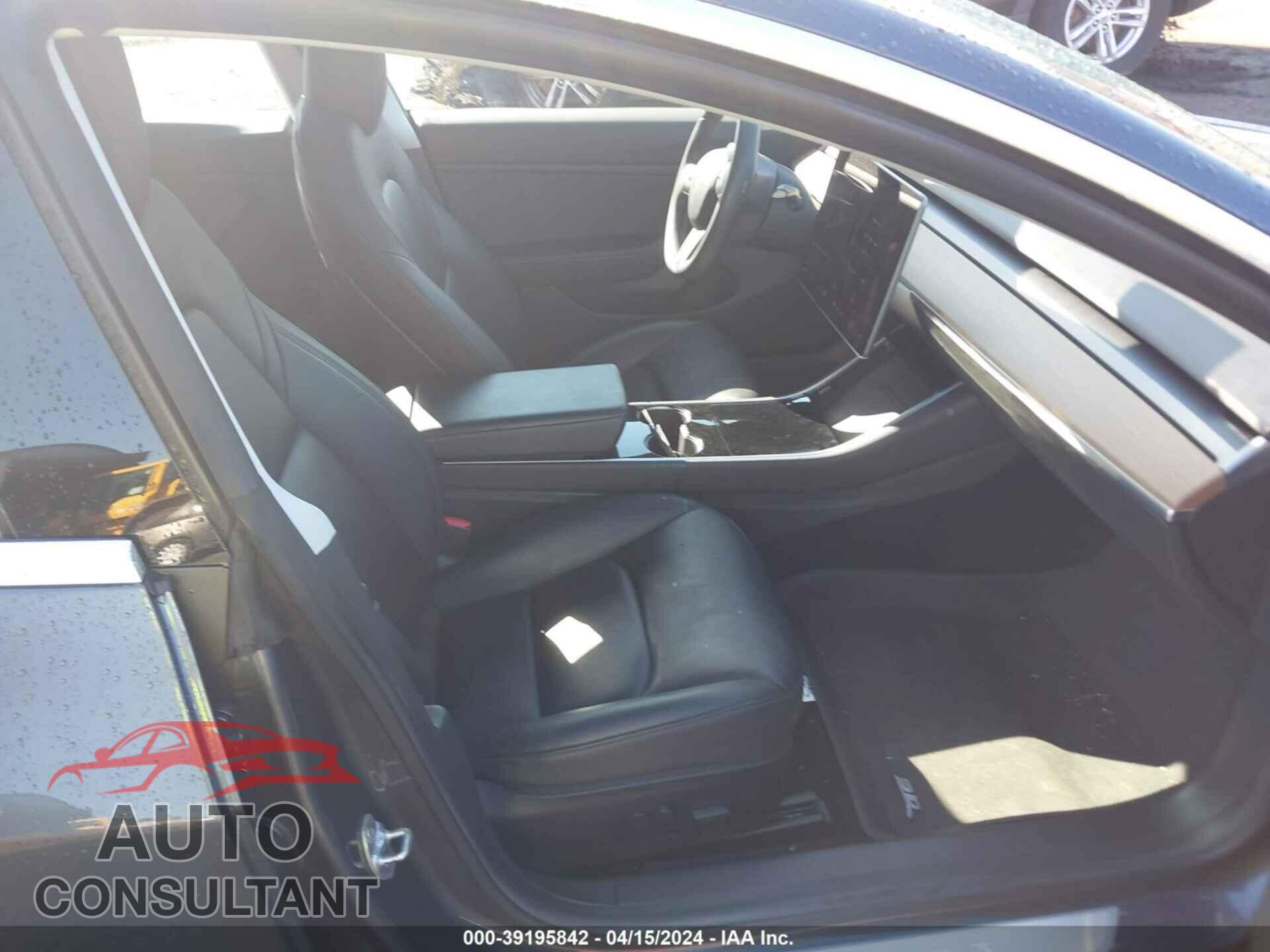 TESLA MODEL 3 2019 - 5YJ3E1EBXKF386557