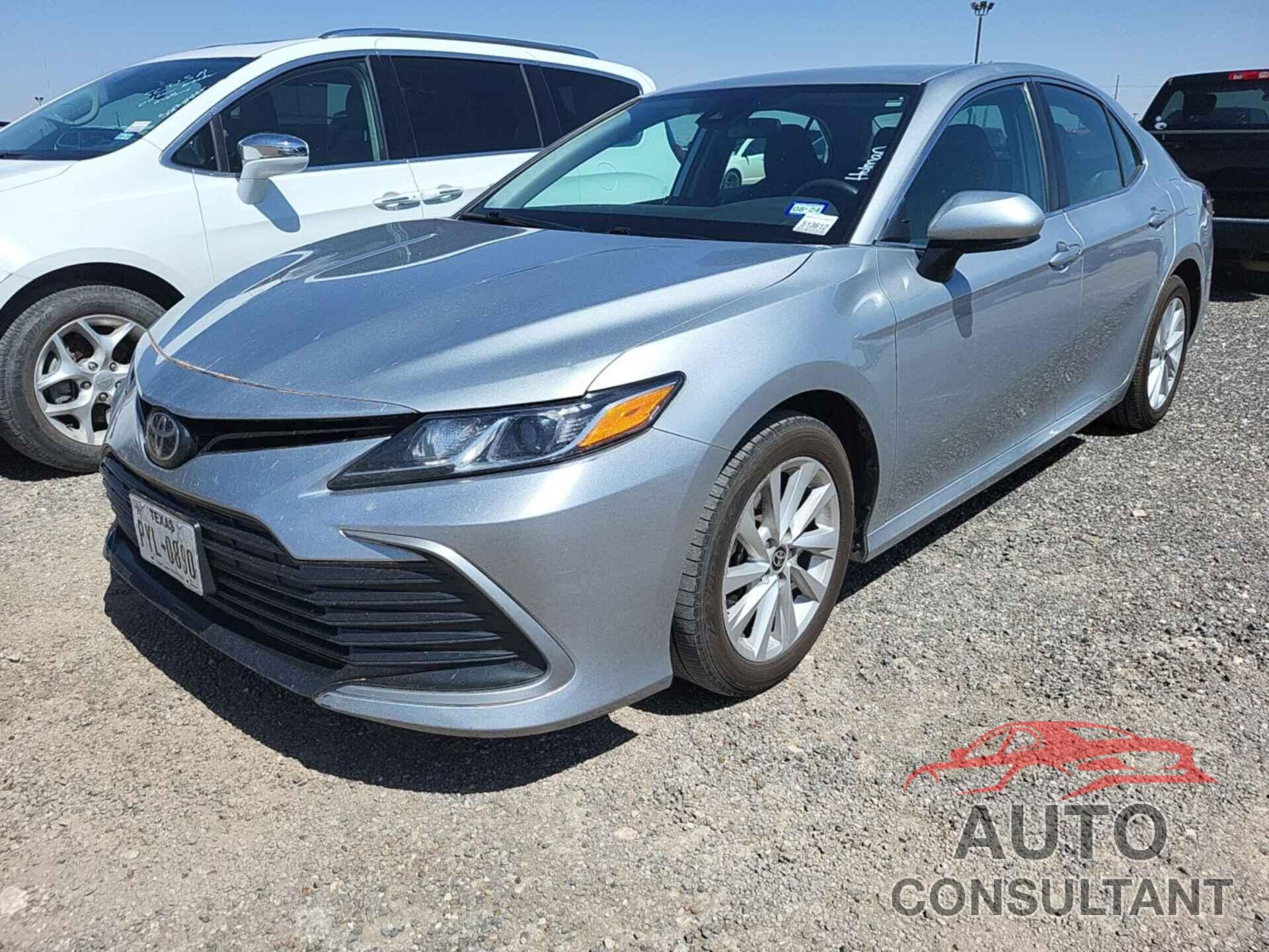 TOYOTA CAMRY 2021 - 4T1C11BK4MU044978