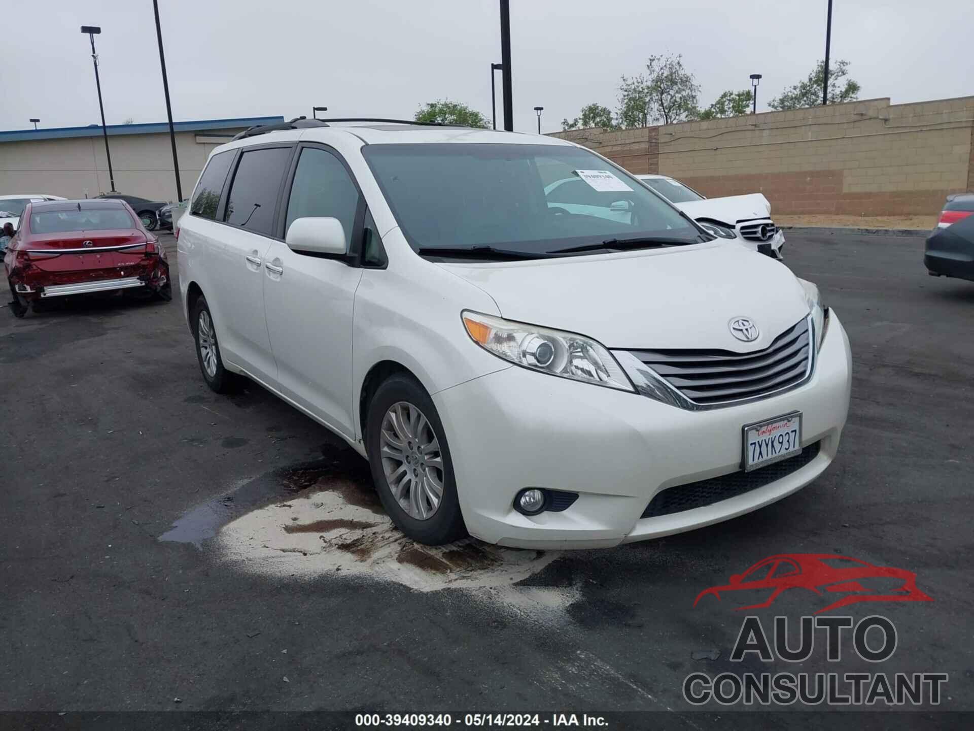 TOYOTA SIENNA 2017 - 5TDYZ3DC5HS852660