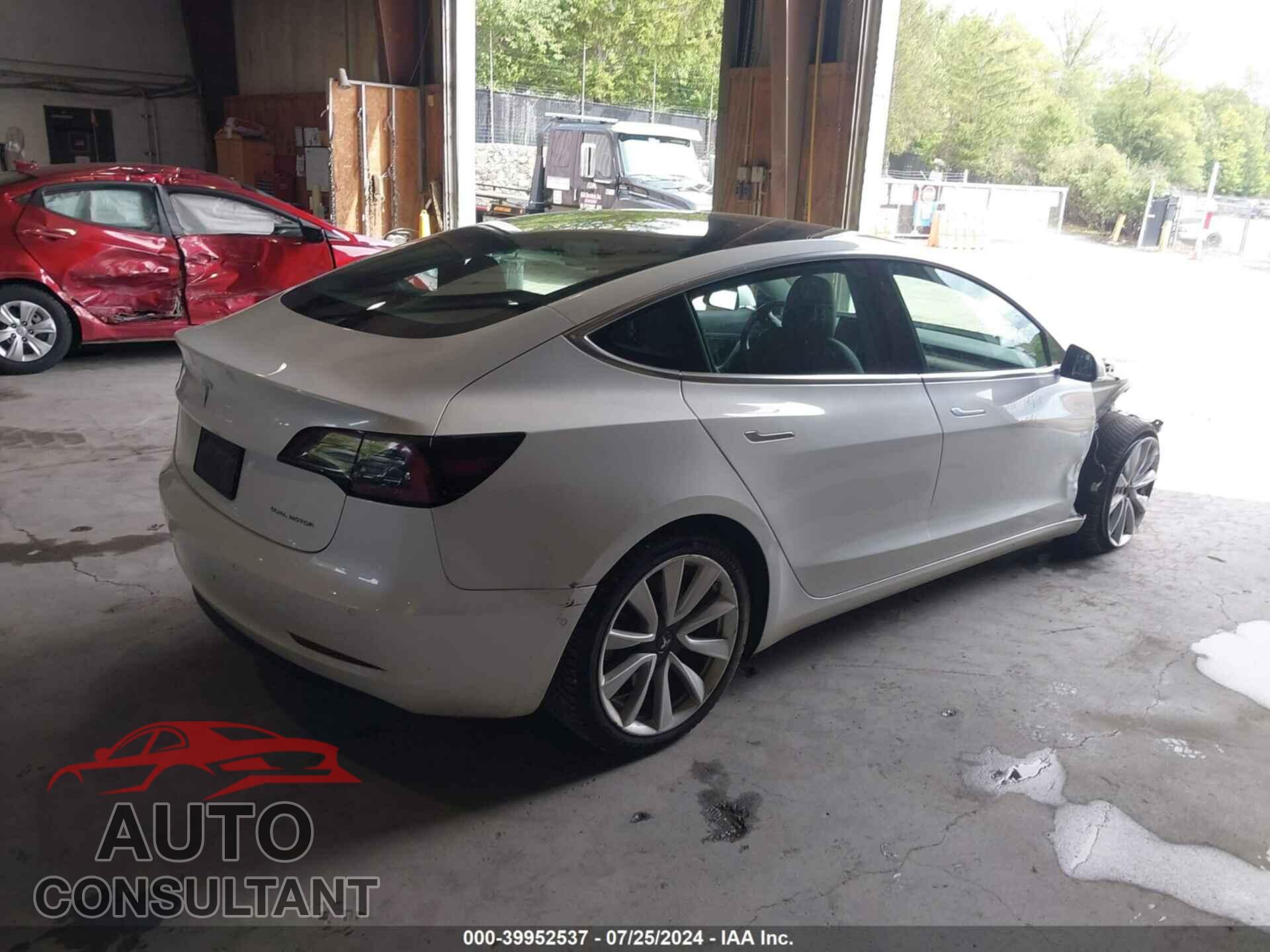 TESLA MODEL 3 2019 - 5YJ3E1EB9KF390177