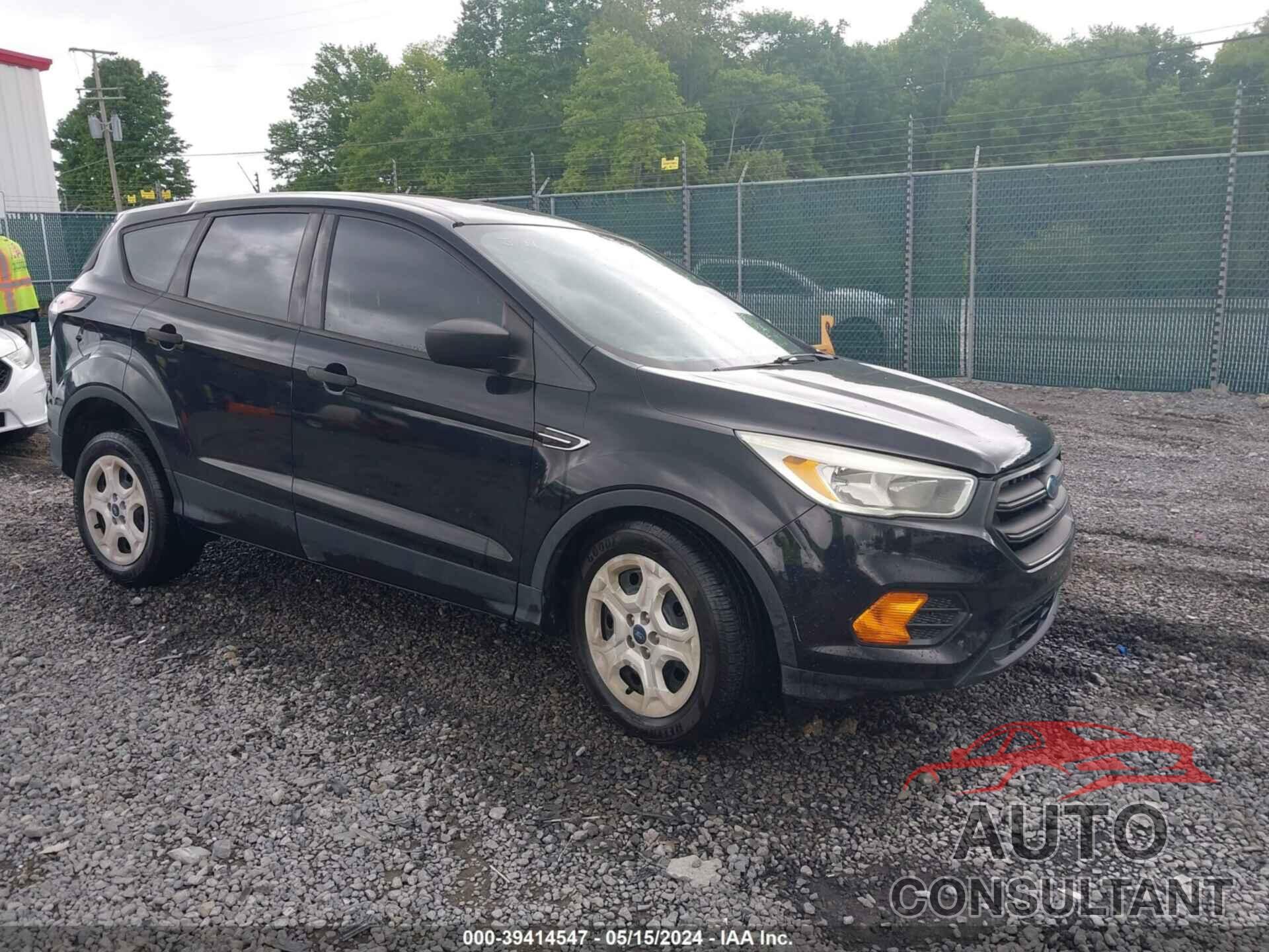 FORD ESCAPE 2017 - 1FMCU0F72HUD56648