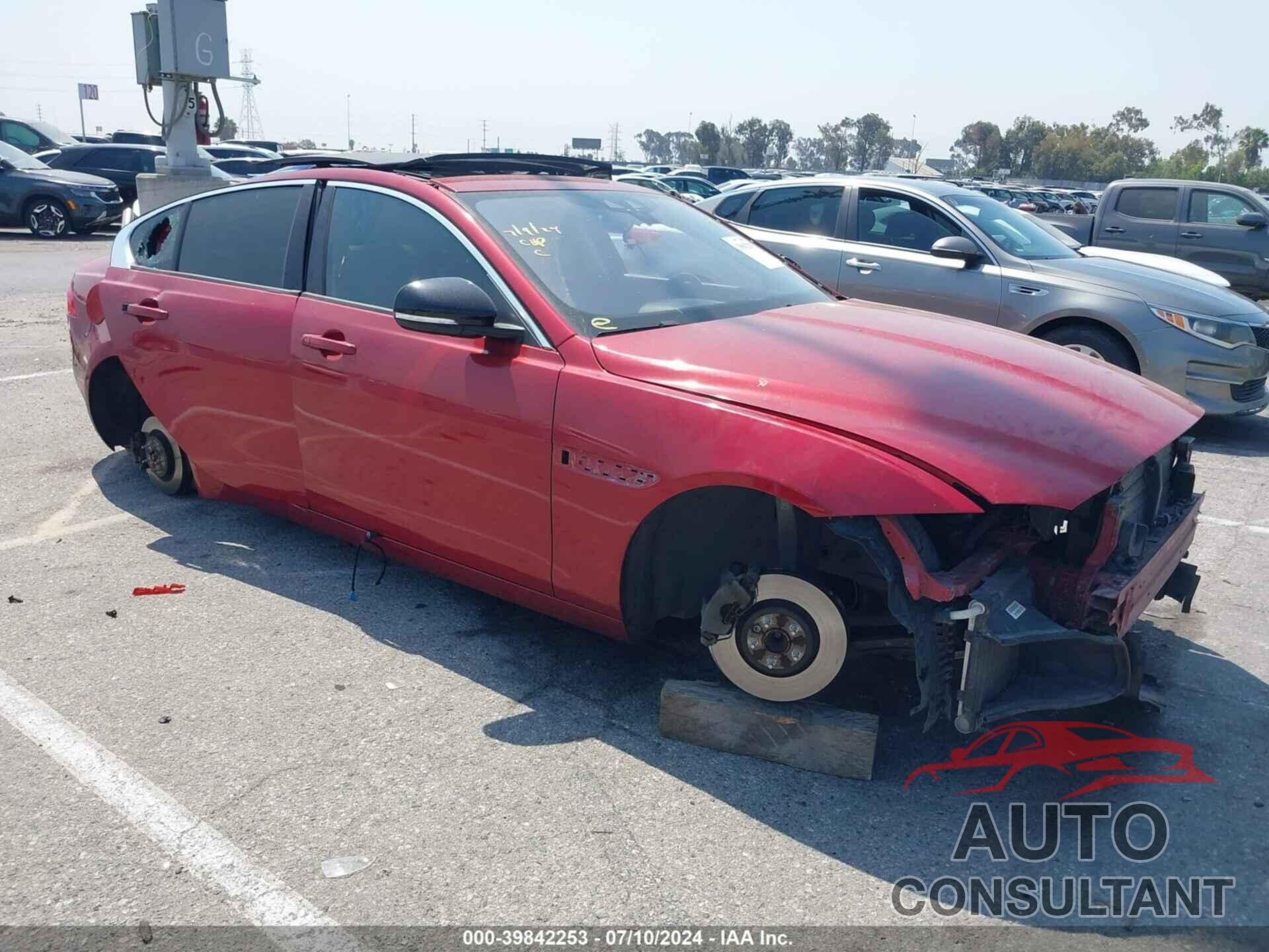 JAGUAR XE 2018 - SAJAD4FX5JCP36390