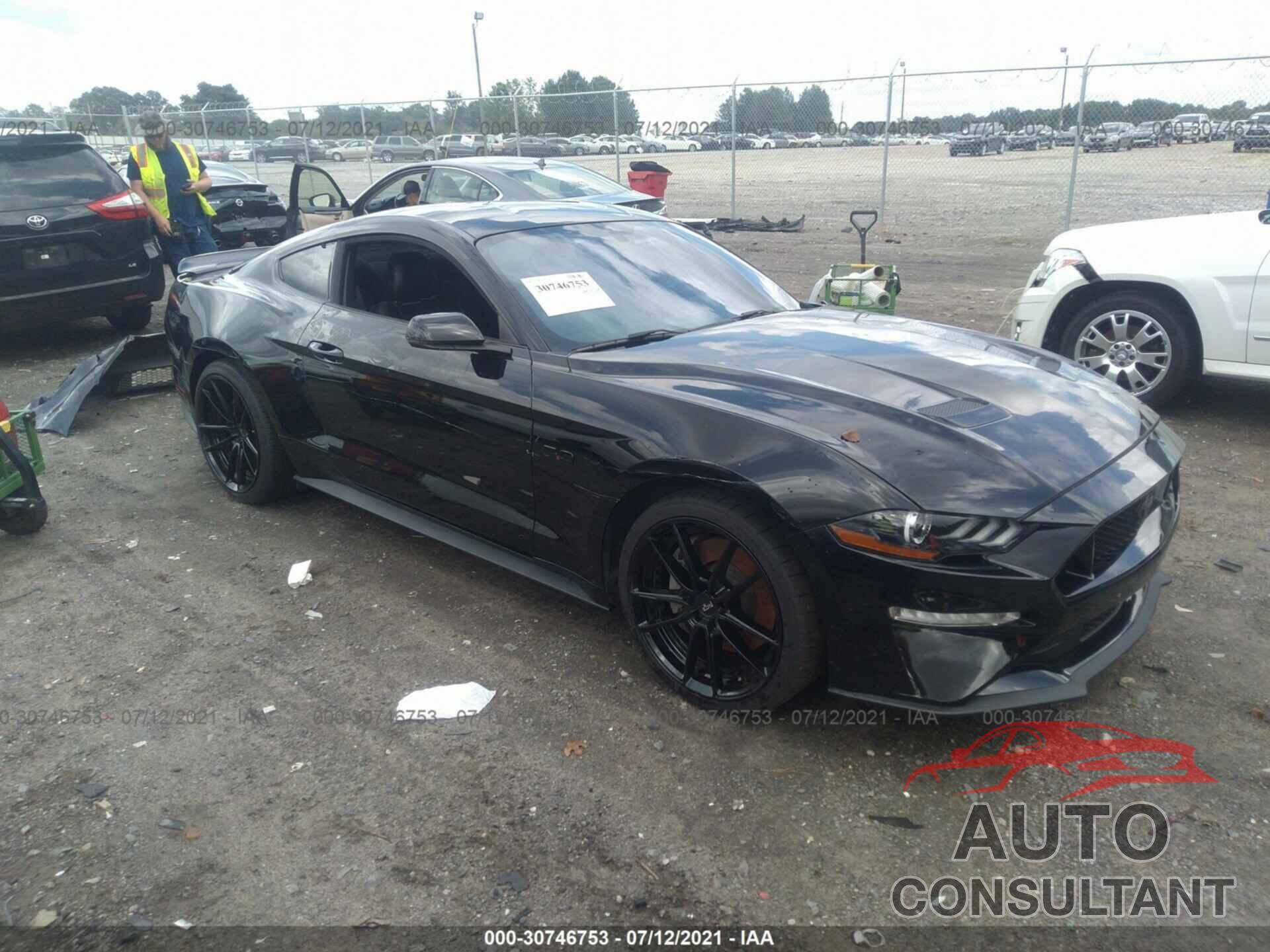 FORD MUSTANG 2018 - 1FA6P8CFXJ5106504