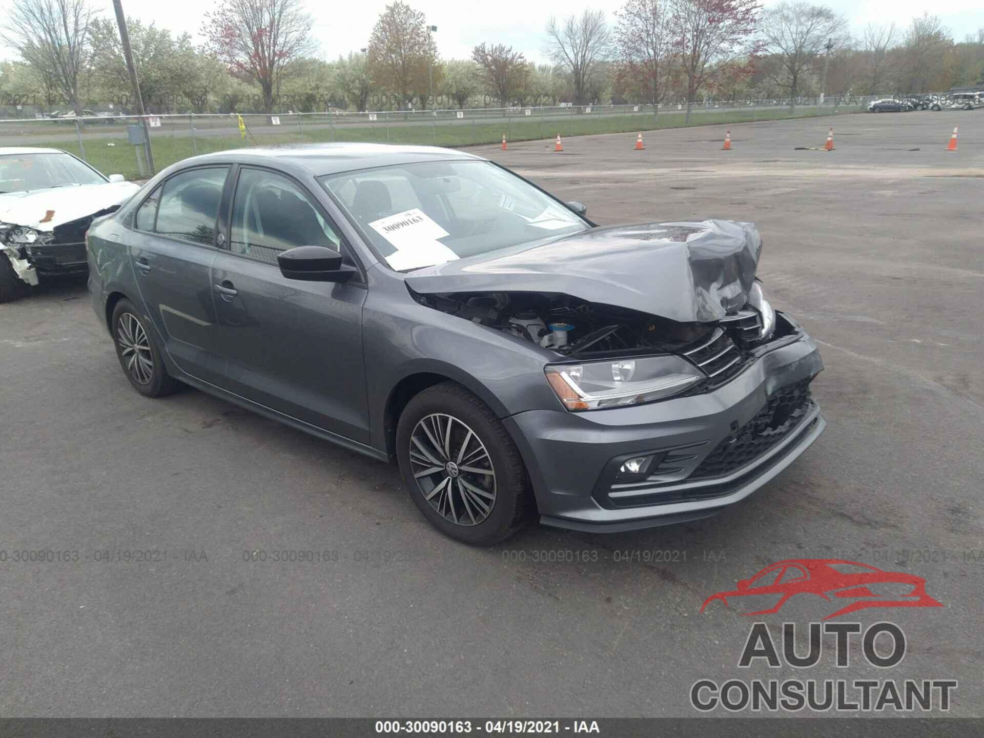 VOLKSWAGEN JETTA 2018 - 3VWDB7AJ1JM257174
