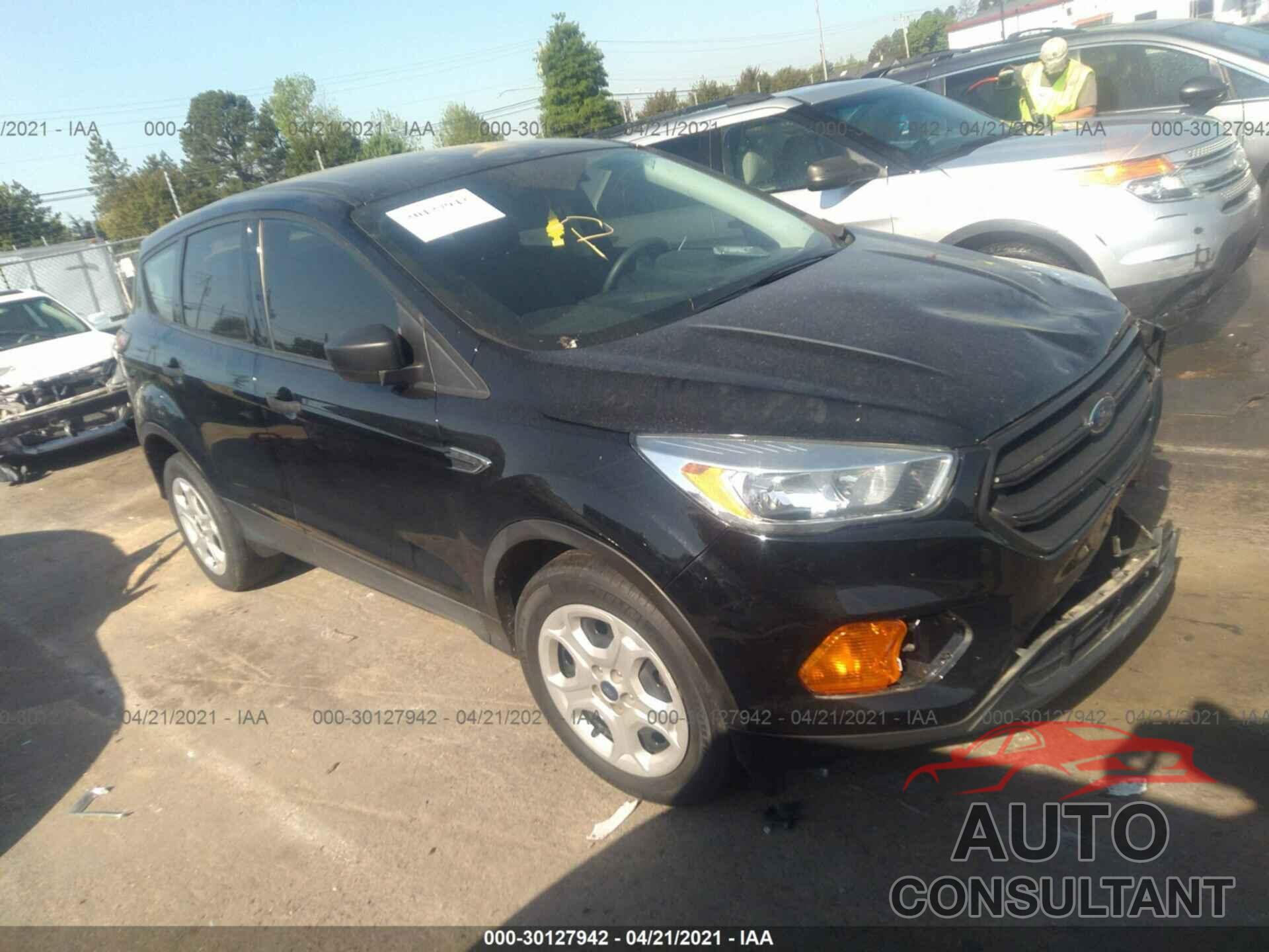 FORD ESCAPE 2017 - 1FMCU0F77HUA44566