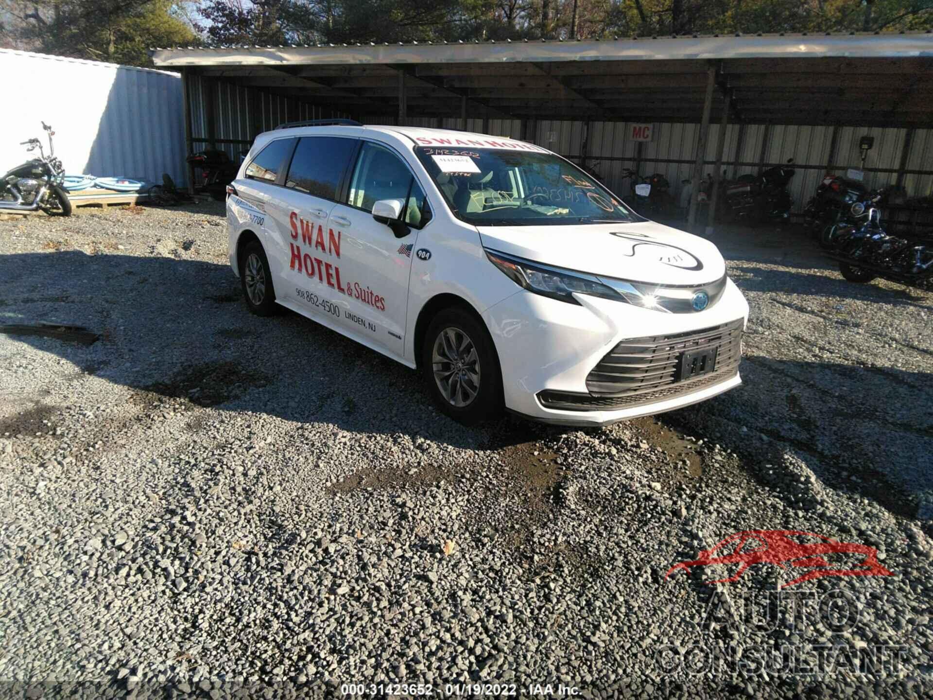 TOYOTA SIENNA 2021 - 5TDKSKFCXMS033347