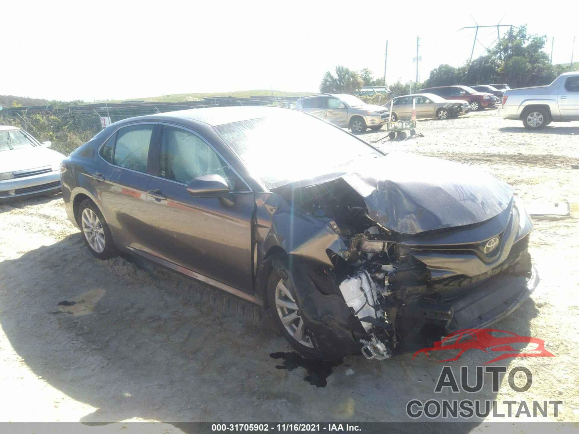 TOYOTA CAMRY 2018 - 4T1B11HK4JU636914