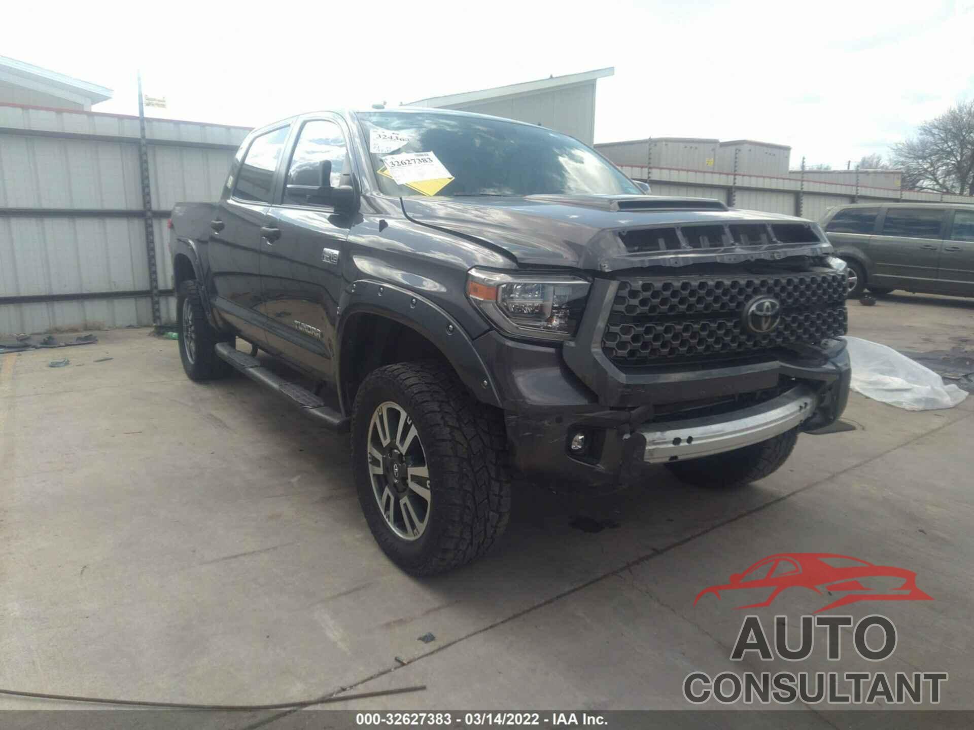 TOYOTA TUNDRA 4WD 2018 - 5TFDW5F16JX745700