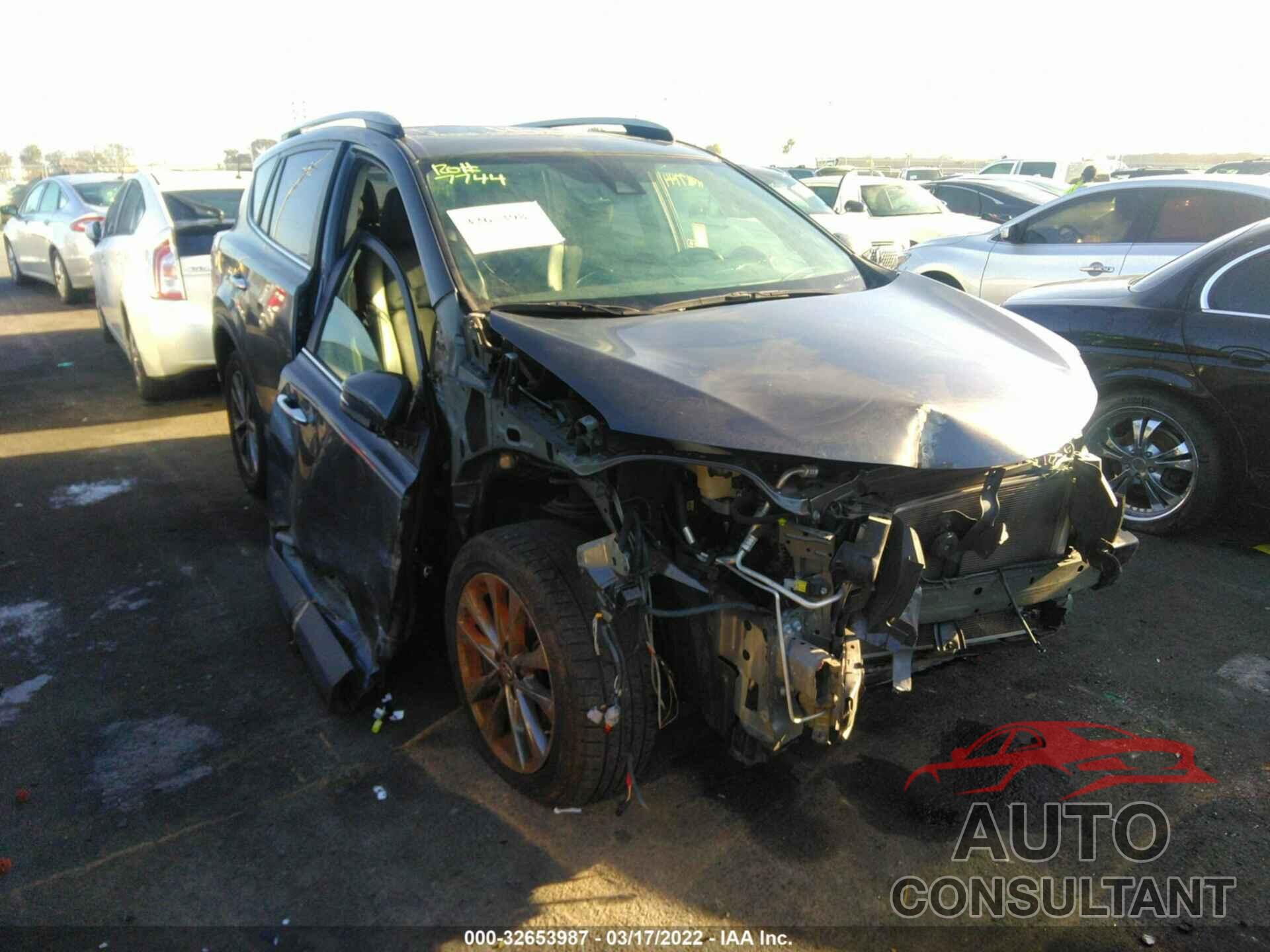 TOYOTA RAV4 2017 - JTMYFREV1HJ712226