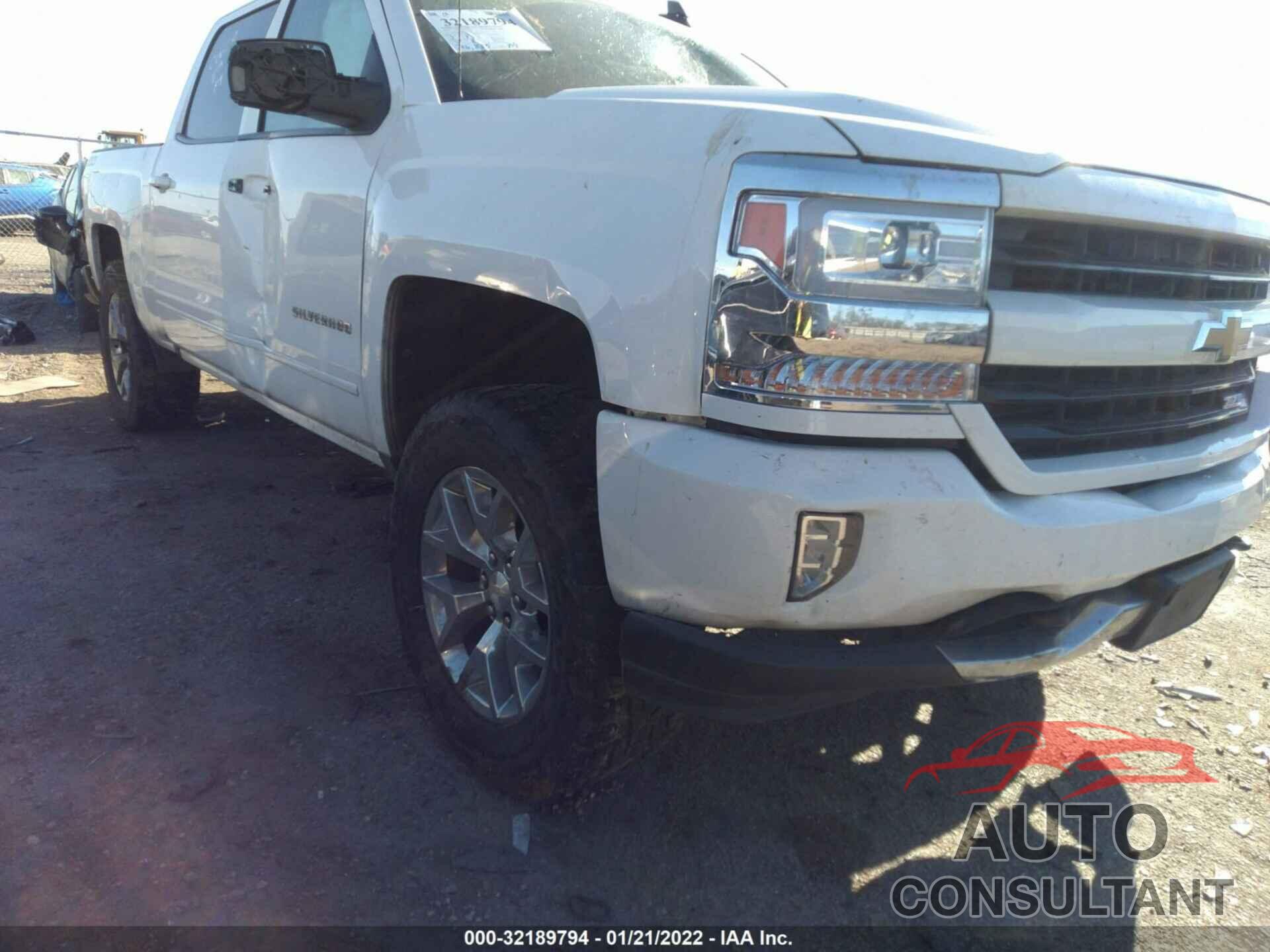 CHEVROLET SILVERADO 1500 2018 - 3GCUKREC7JG366263