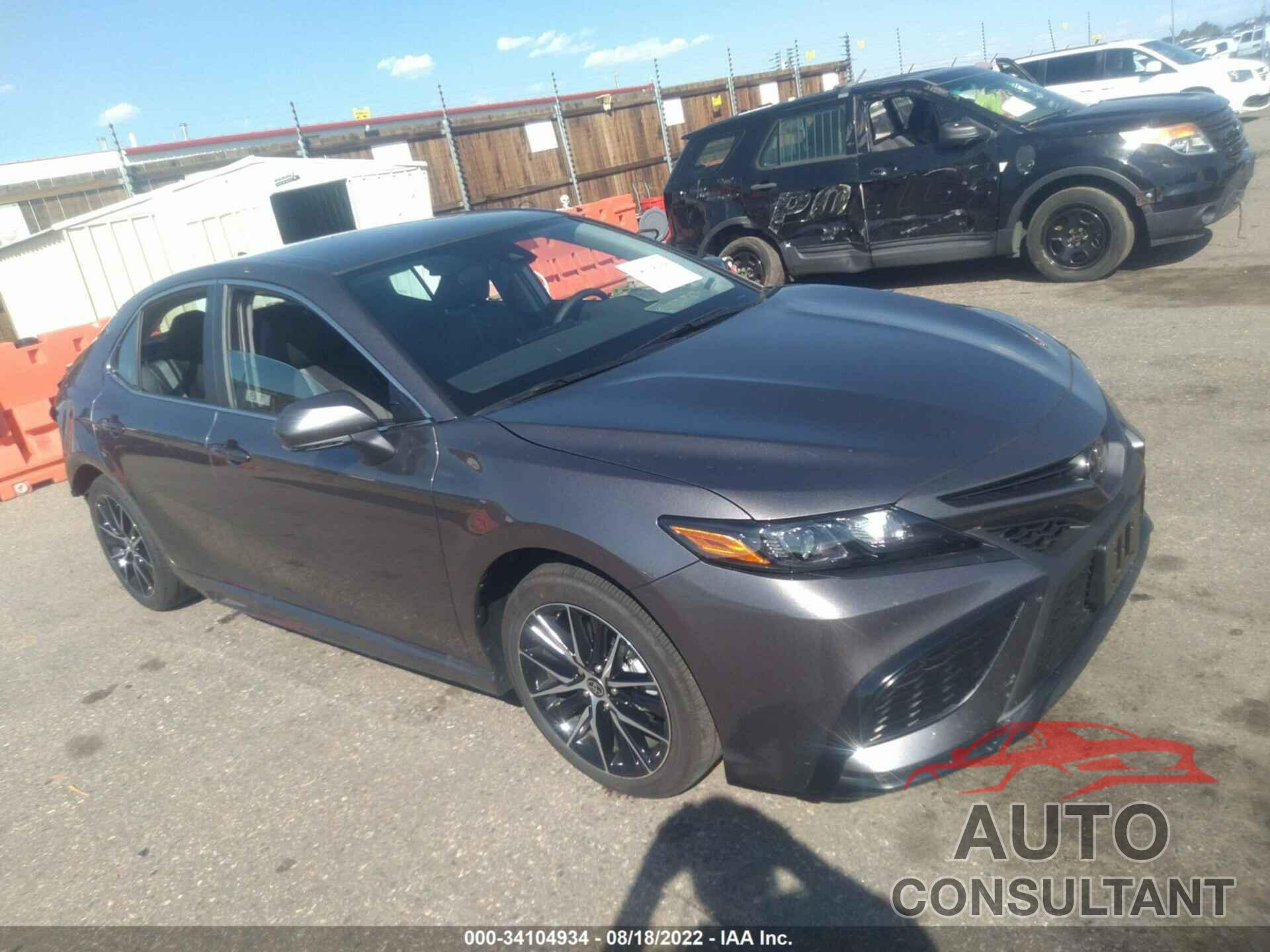 TOYOTA CAMRY 2022 - 4T1G11AK6NU068560