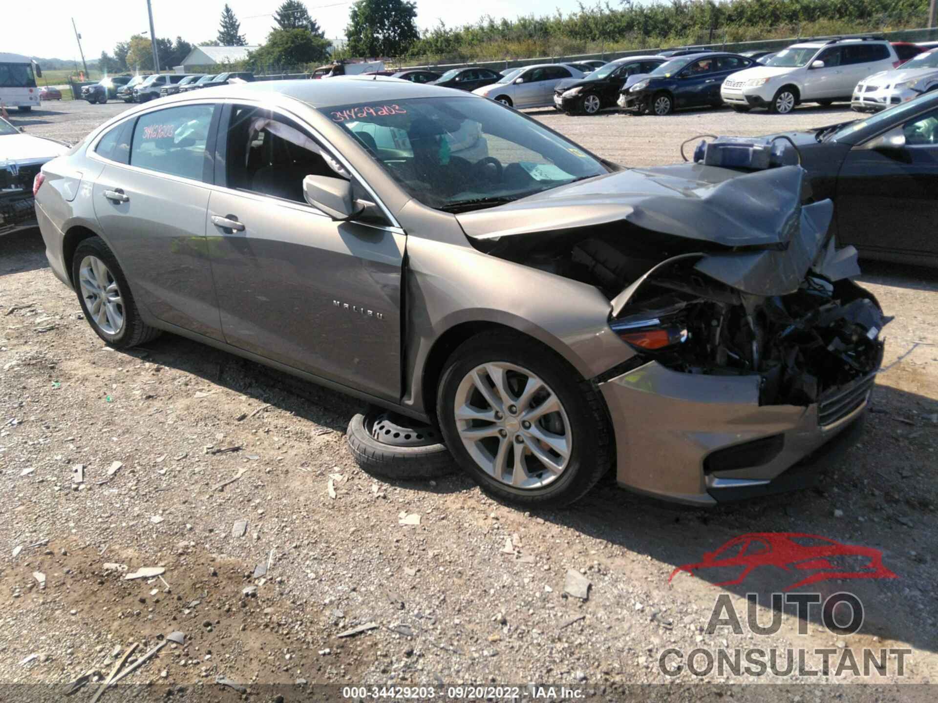 CHEVROLET MALIBU 2018 - 1G1ZD5ST8JF230389