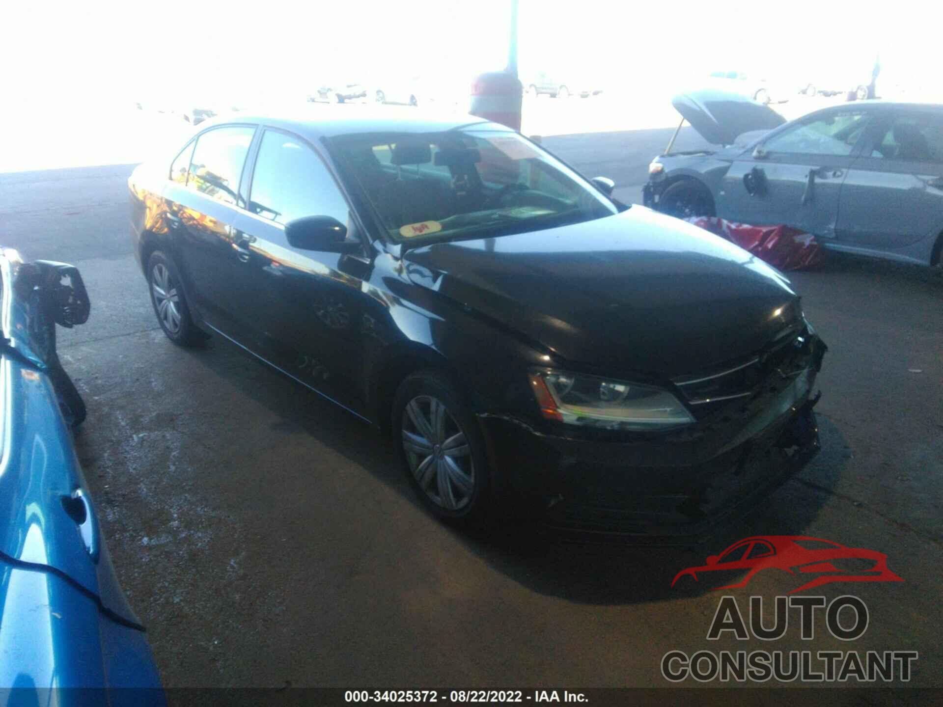 VOLKSWAGEN JETTA 2017 - 3VW2B7AJ7HM218400