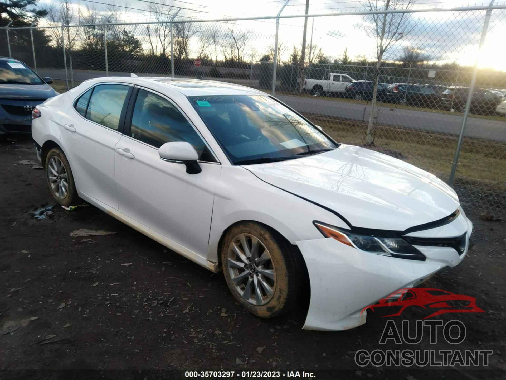 TOYOTA CAMRY 2018 - JTNB11HK5J3000282