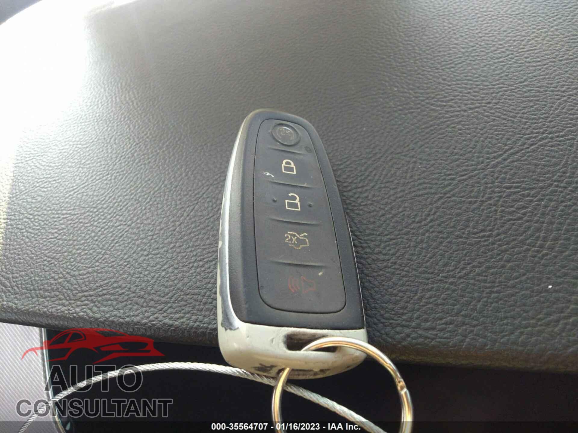 FORD TAURUS 2016 - 1FAHP2KTXGG100034