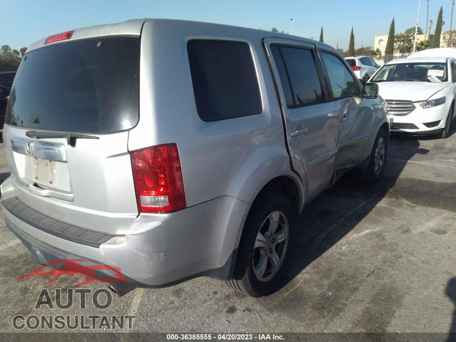 HONDA PILOT 2015 - 5FNYF3H48FB009355