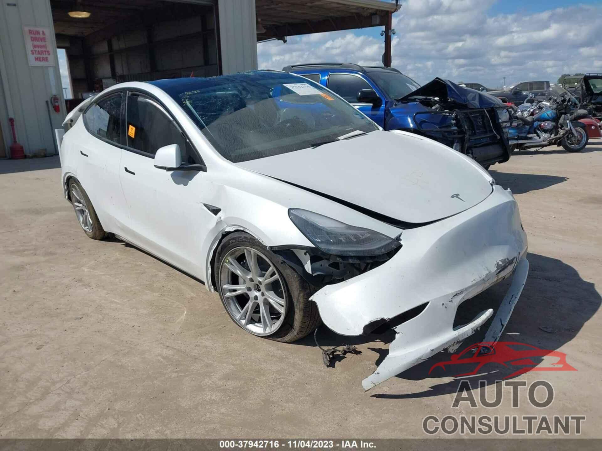 TESLA MODEL Y 2023 - 7SAYGDEE4PA146892