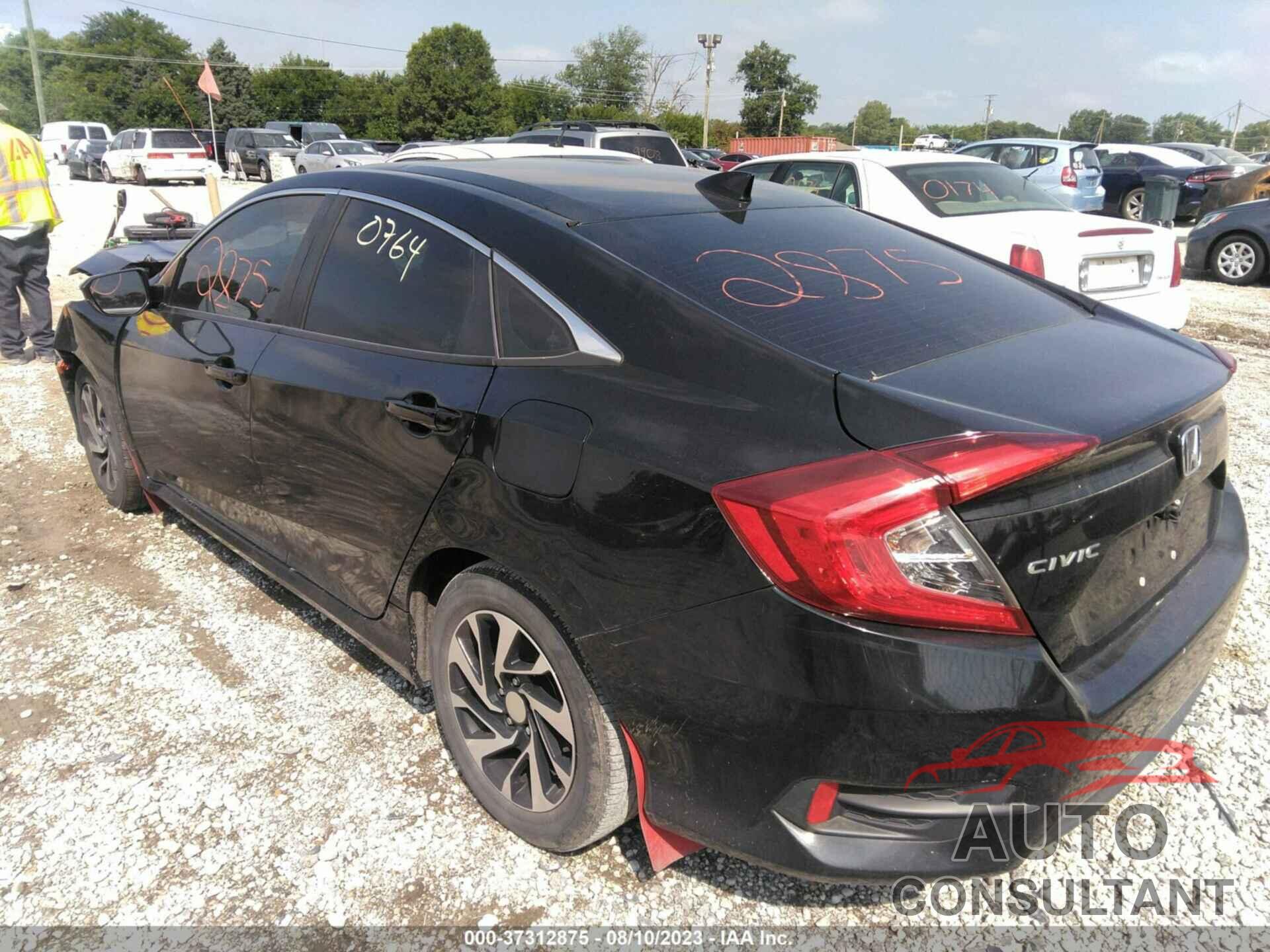 HONDA CIVIC 2018 - 19XFC2F74JE011352