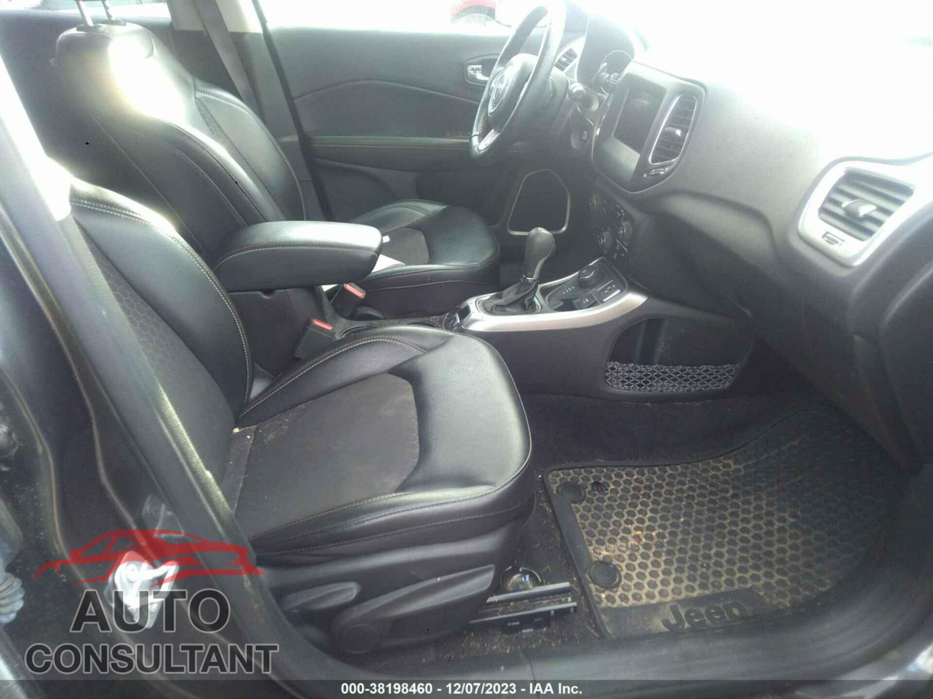 JEEP COMPASS 2020 - 3C4NJDBB2LT112752