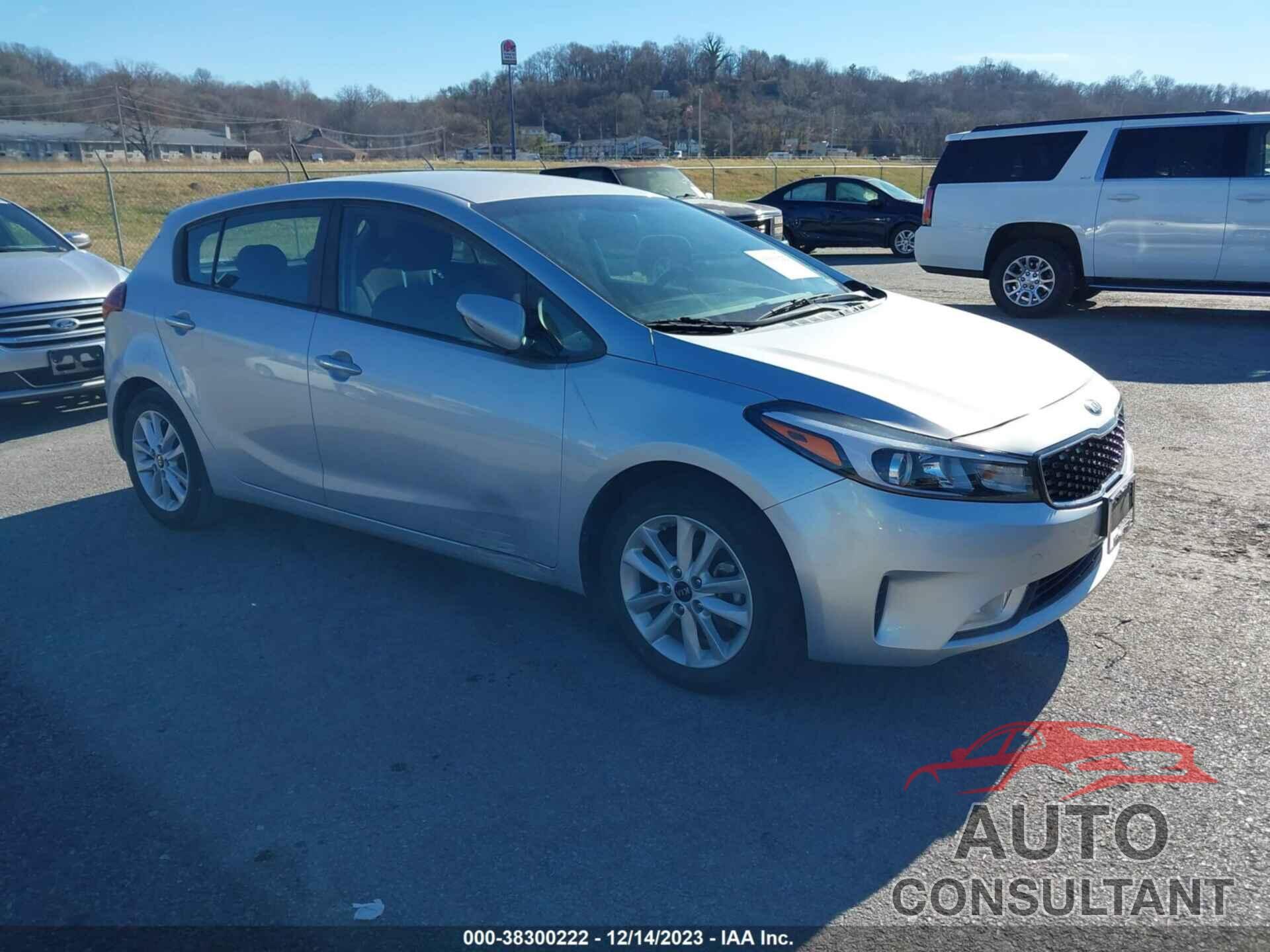 KIA FORTE 2017 - KNAFK5A84H5727045