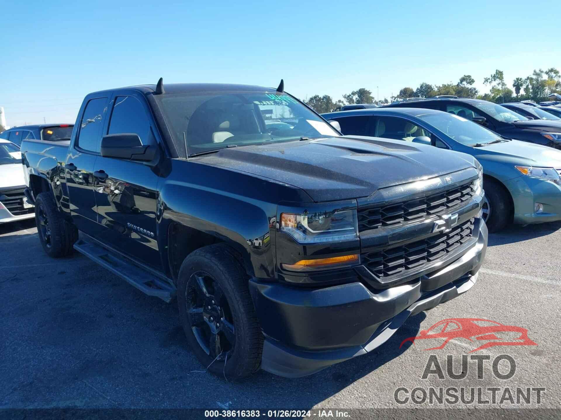 CHEVROLET SILVERADO 1500 2018 - 1GCRCNEH7JZ249774