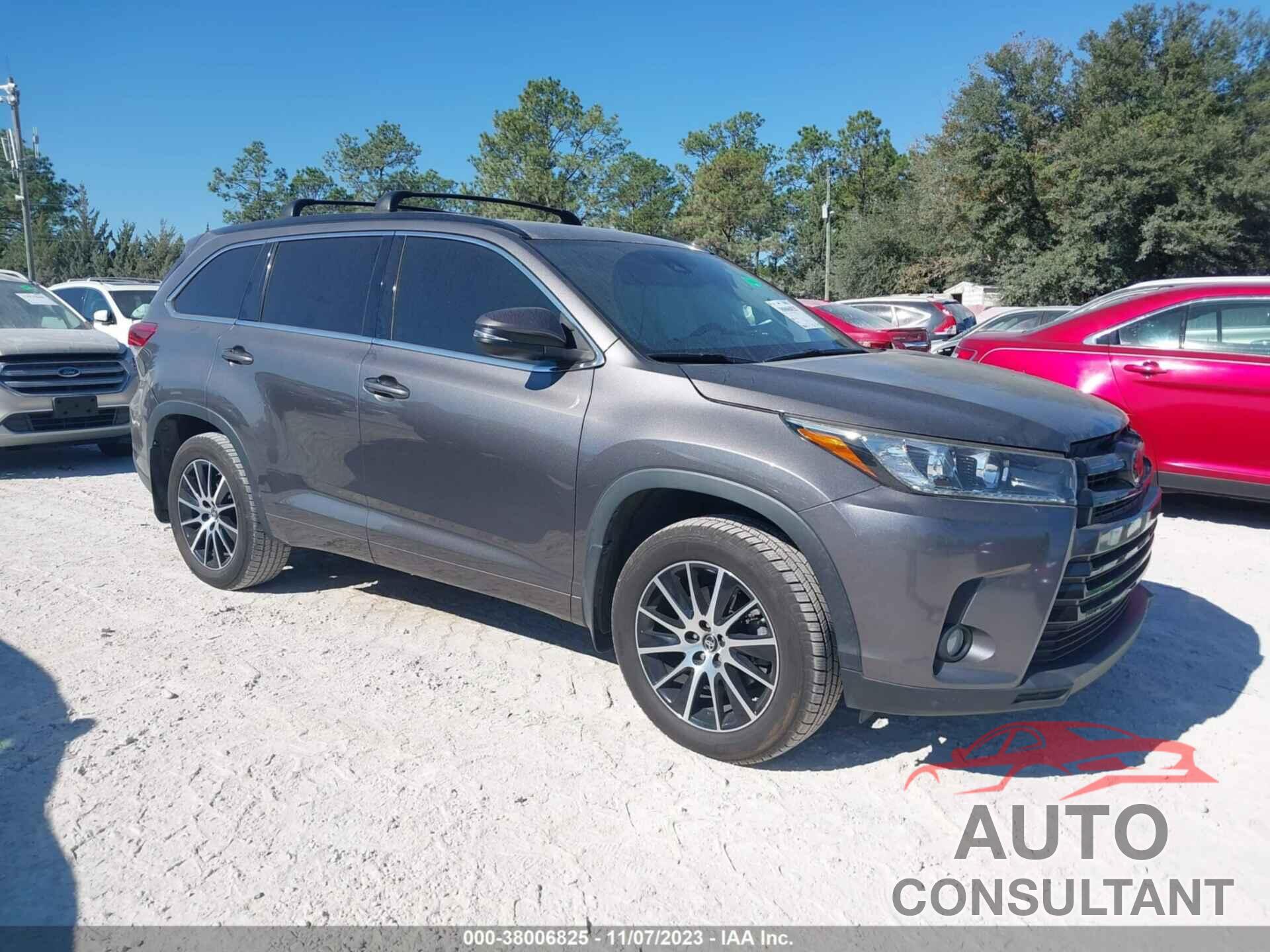 TOYOTA HIGHLANDER 2018 - 5TDJZRFH0JS540460