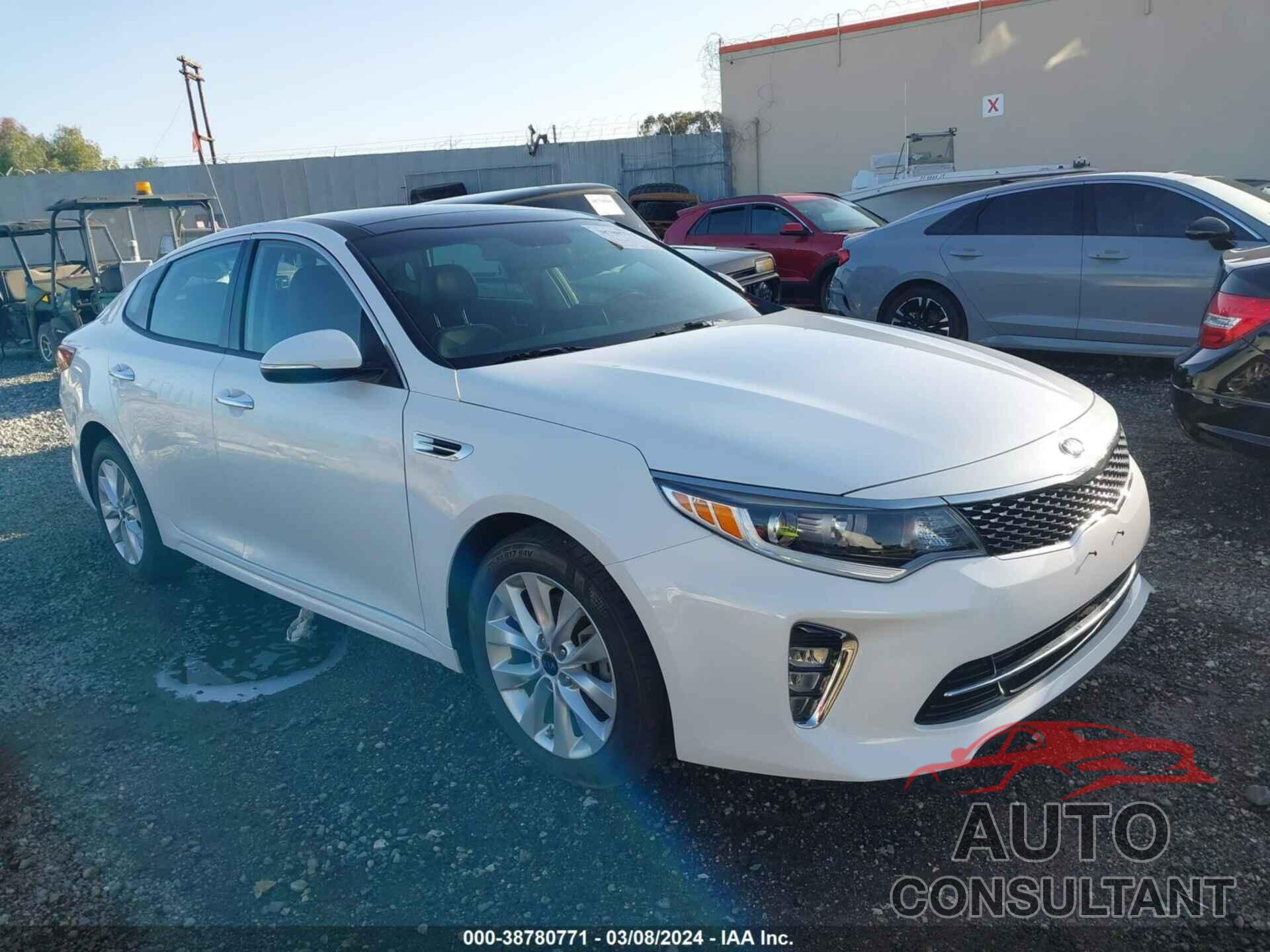 KIA OPTIMA 2018 - 5XXGT4L37JG245915