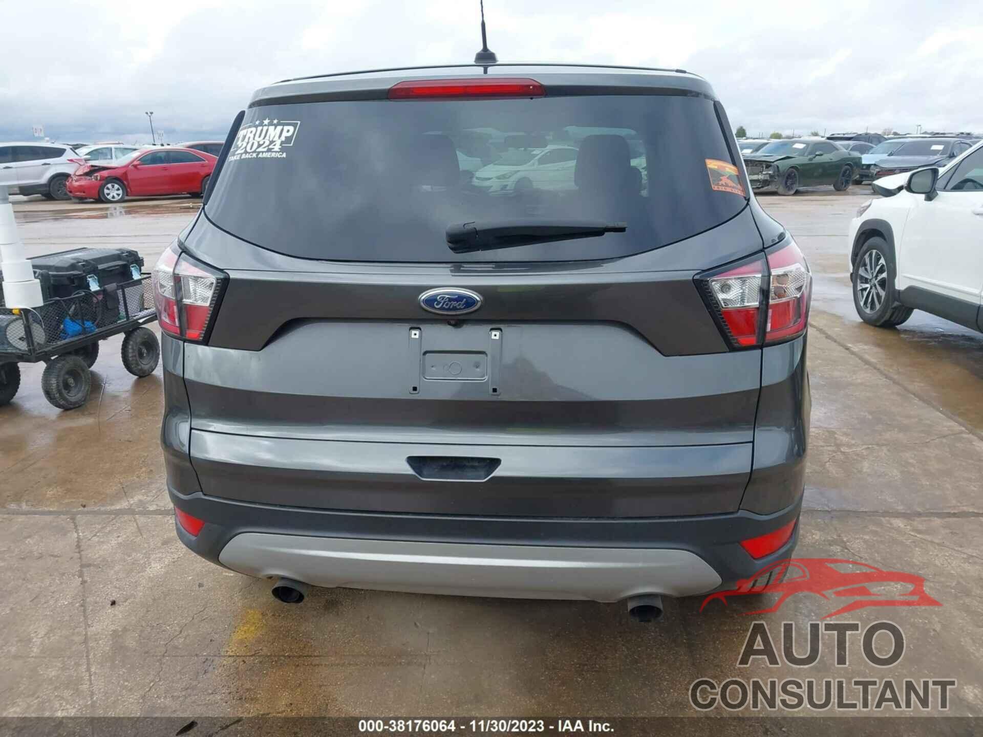 FORD ESCAPE 2017 - 1FMCU0GD7HUE34751