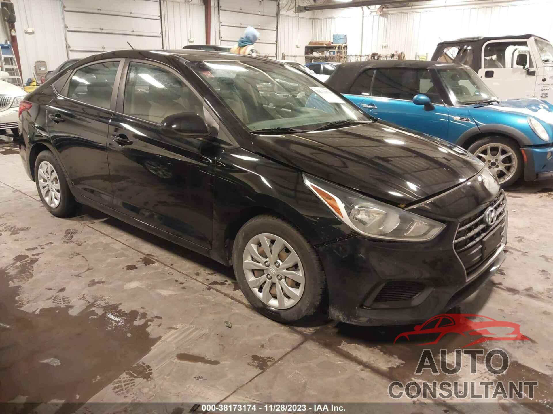 HYUNDAI ACCENT 2018 - 3KPC24A39JE005813