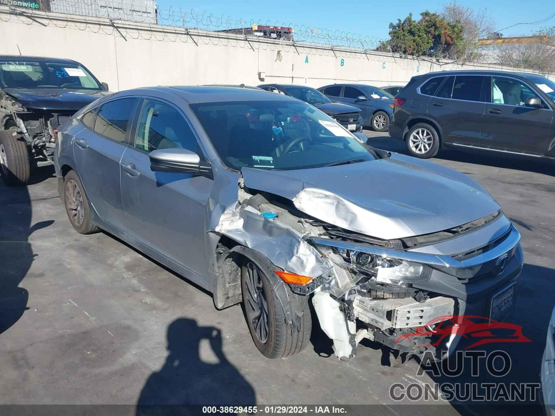 HONDA CIVIC 2018 - 2HGFC2F71JH558472