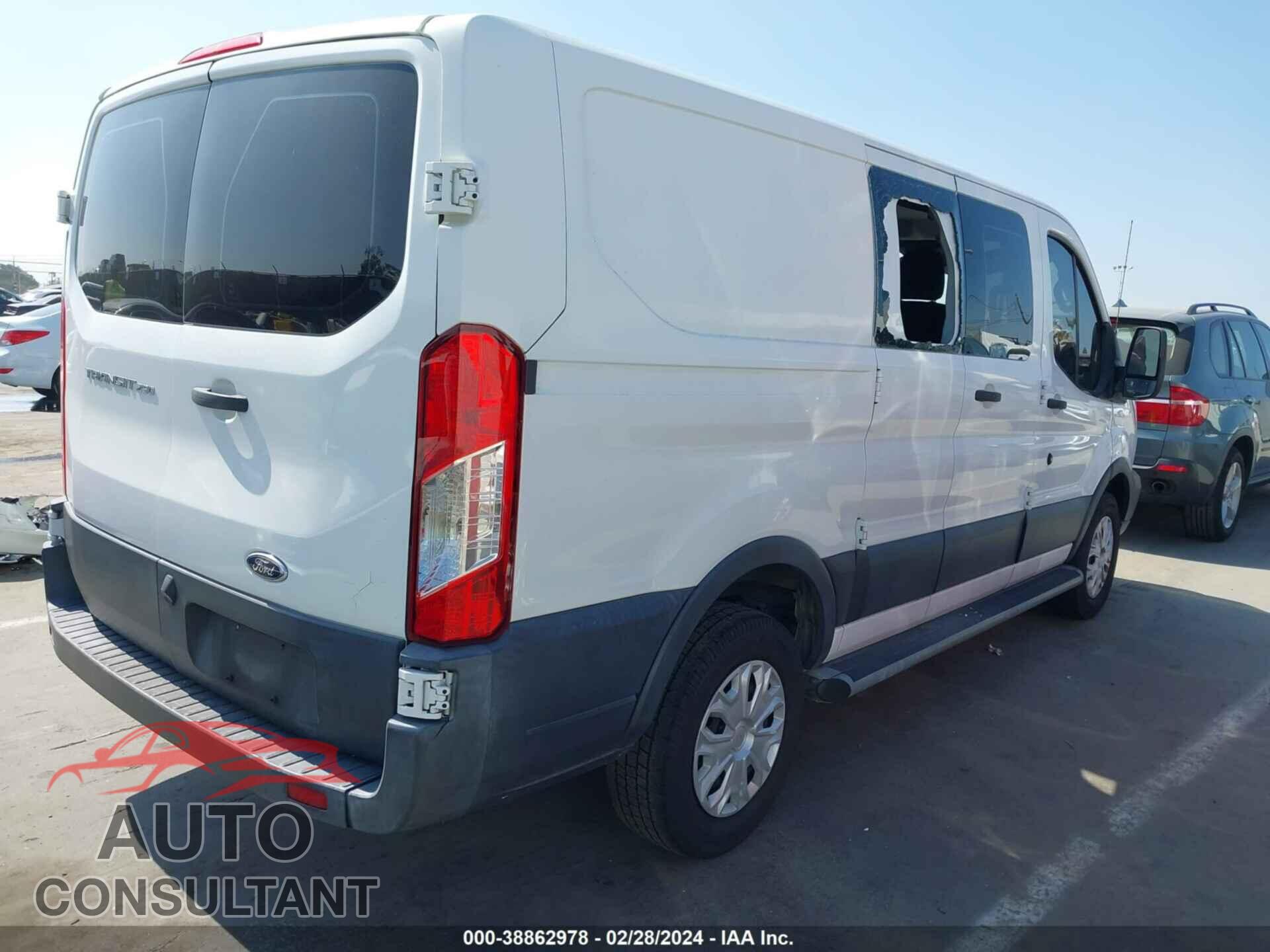 FORD TRANSIT 2017 - 1FTYR1ZM2HKB10097