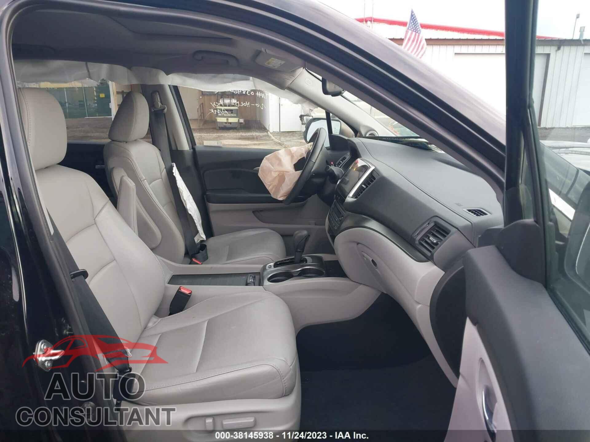 HONDA PILOT 2018 - 5FNYF6H62JB038460