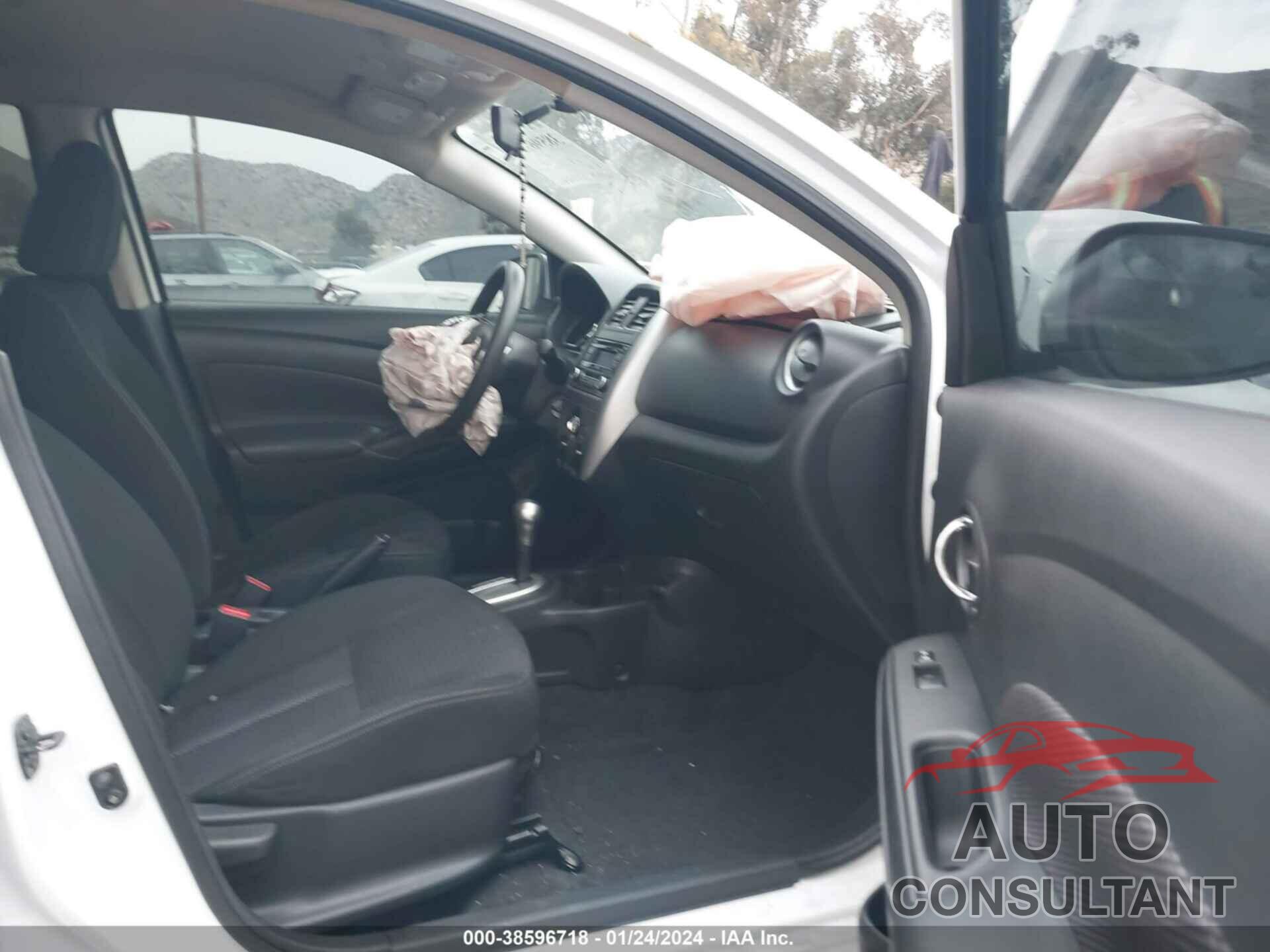 NISSAN VERSA 2017 - 3N1CN7AP2HL838647