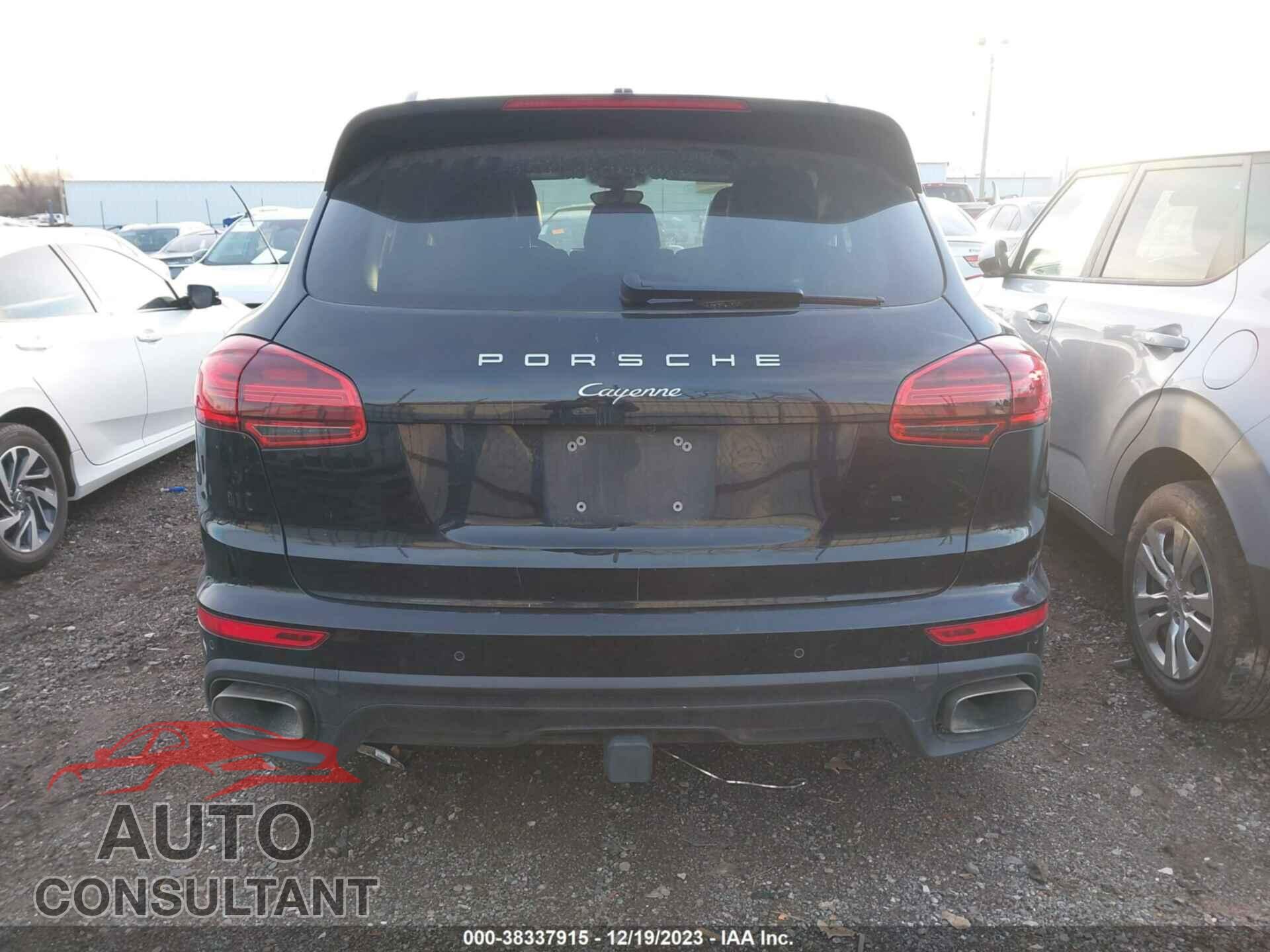 PORSCHE CAYENNE 2017 - WP1AA2A26HKA82554