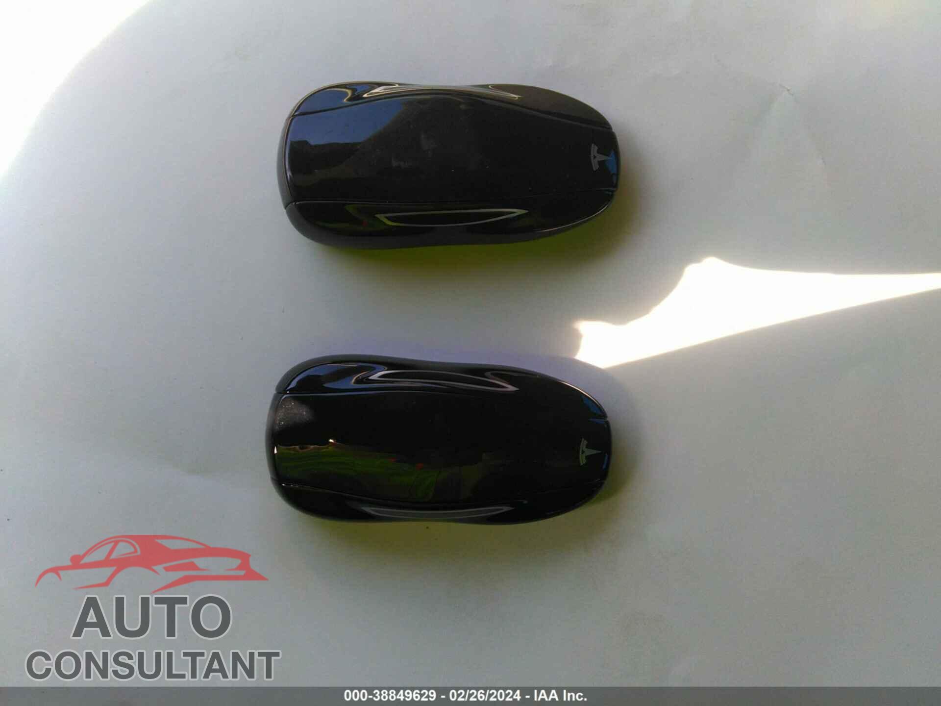 TESLA MODEL S 2016 - 5YJSA1E27GF133159