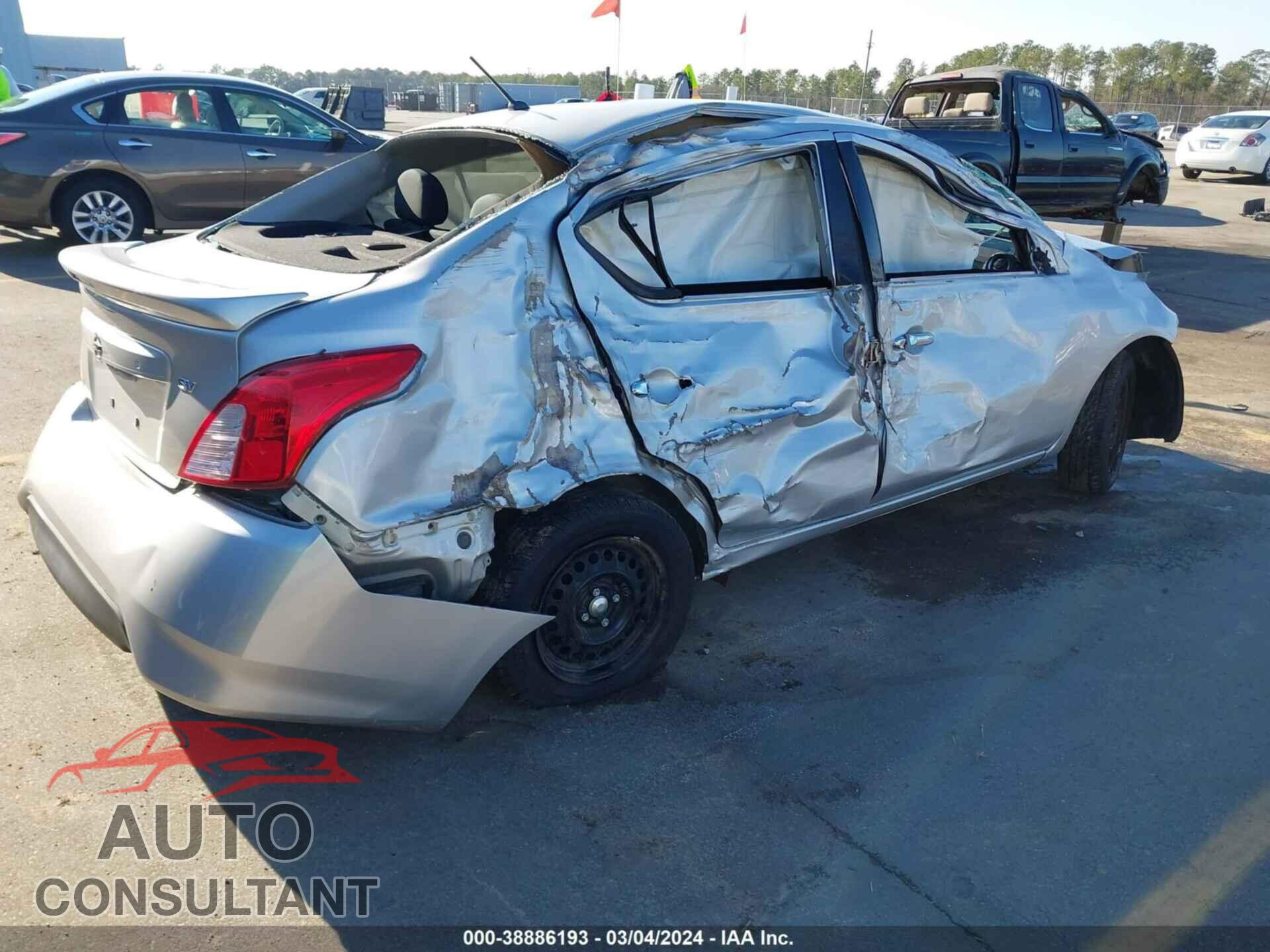 NISSAN VERSA 2019 - 3N1CN7AP3KL870031