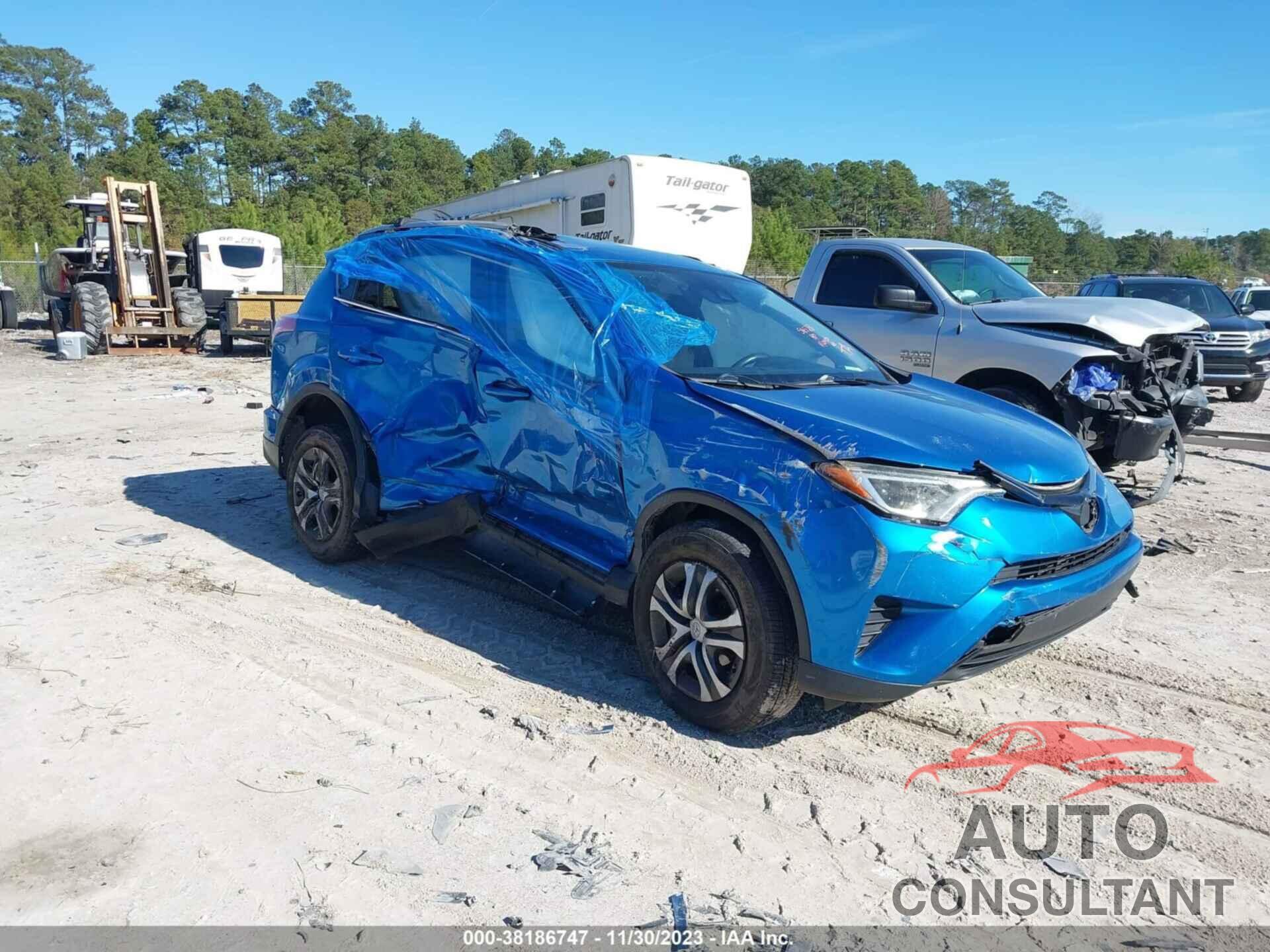 TOYOTA RAV4 2017 - JTMZFREV1HJ113072
