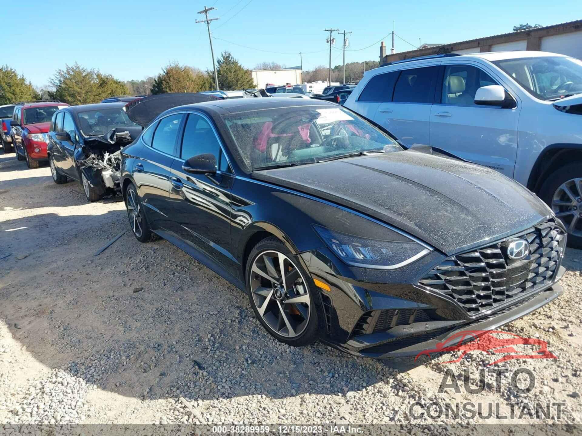 HYUNDAI SONATA 2022 - KMHL44J28NA228575