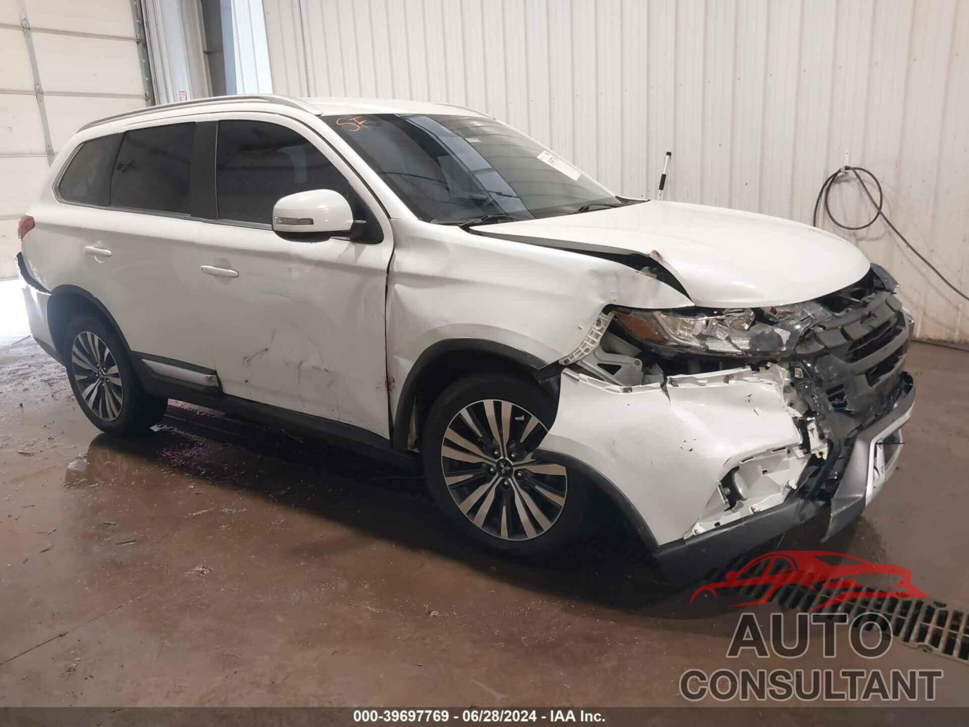 MITSUBISHI OUTLANDER 2020 - JA4AZ3A36LZ031171