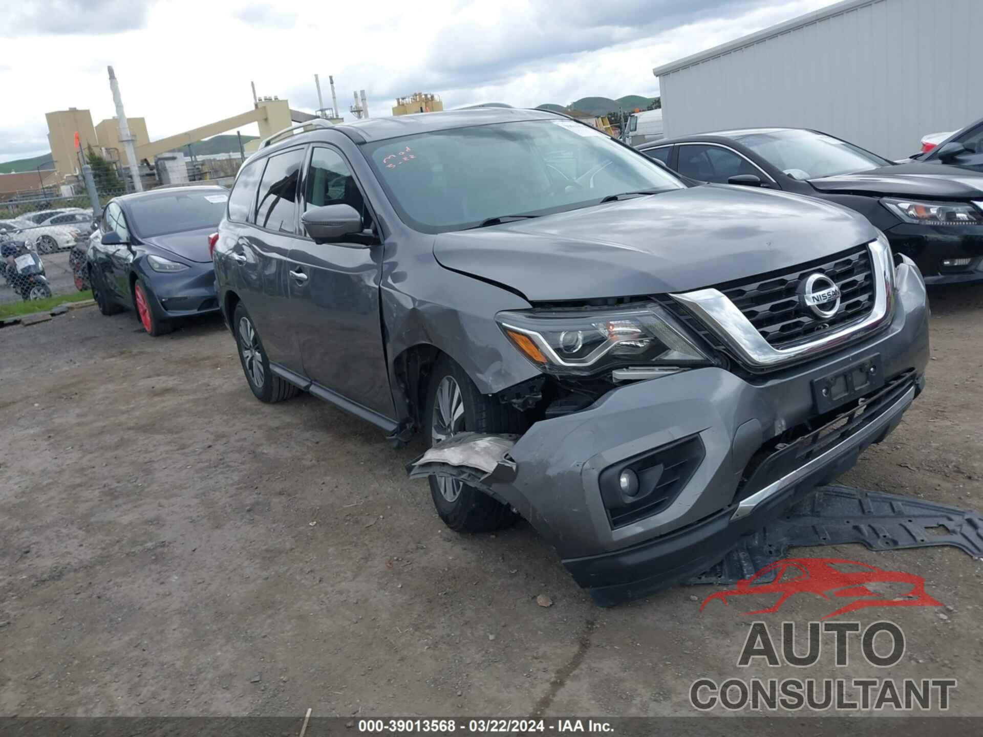 NISSAN PATHFINDER 2018 - 5N1DR2MN4JC604039