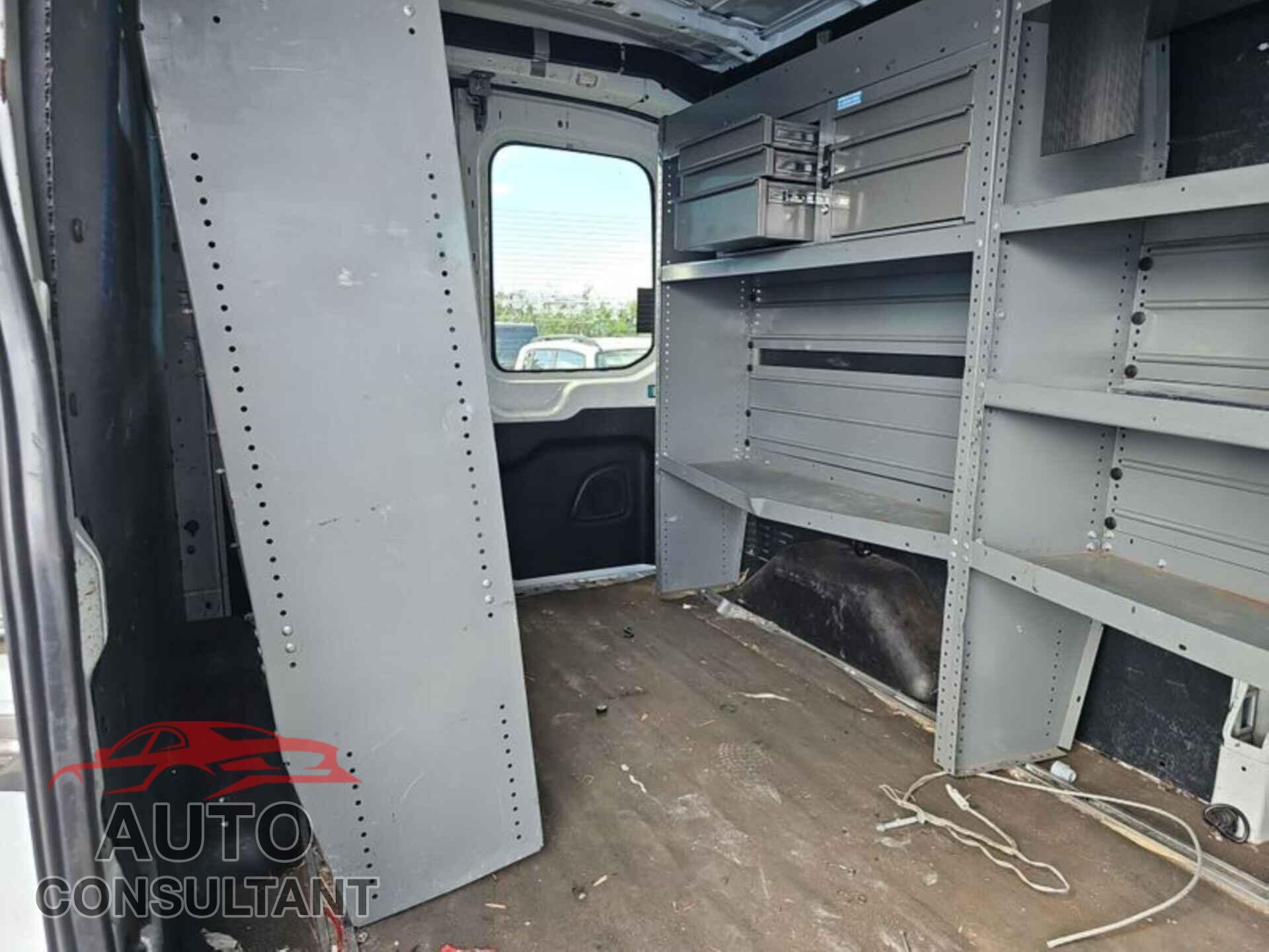 FORD TRANSIT 2018 - 1FTYR2CM5JKA06773