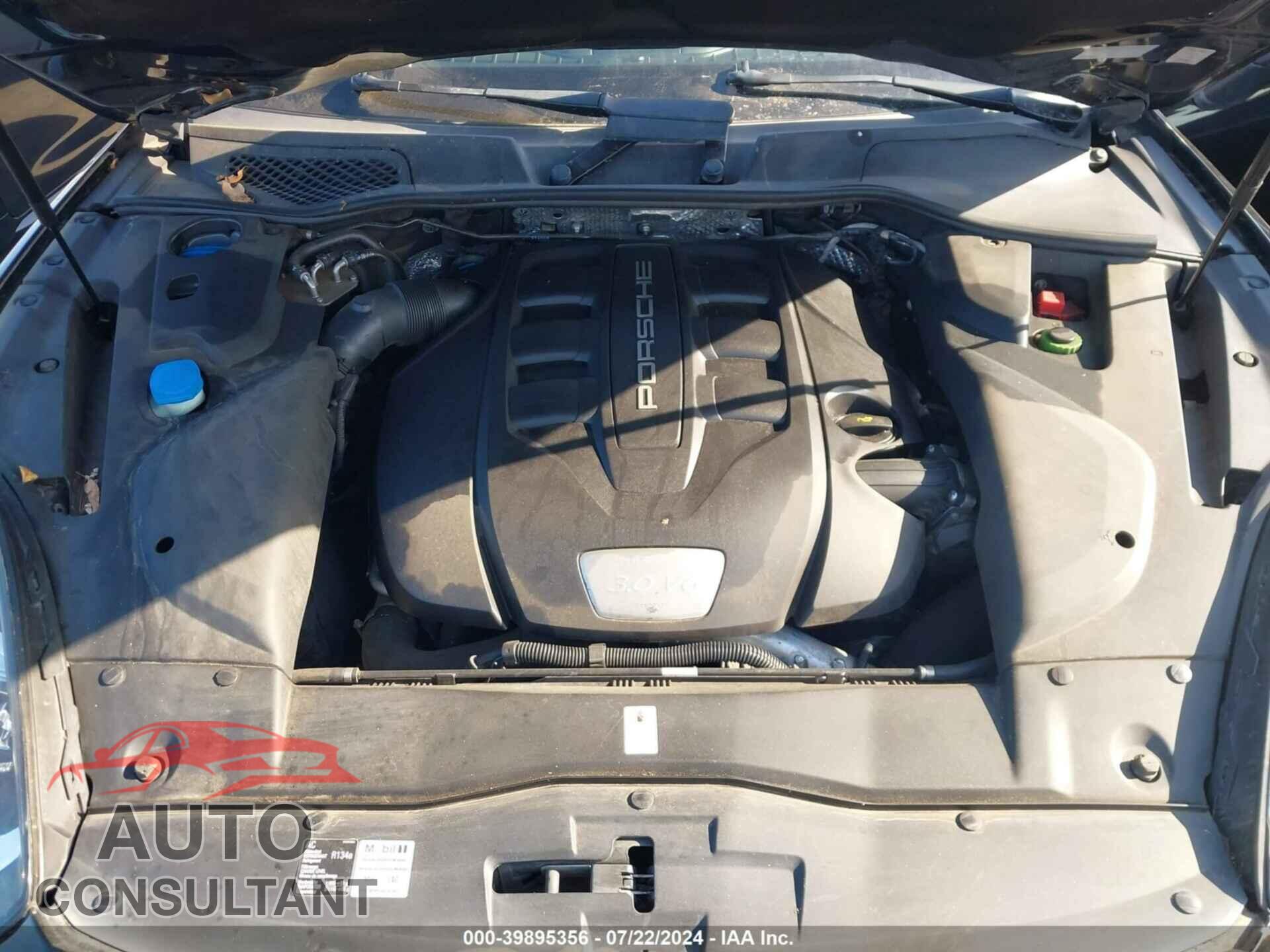 PORSCHE CAYENNE 2015 - WP1AF2A29FLA30876