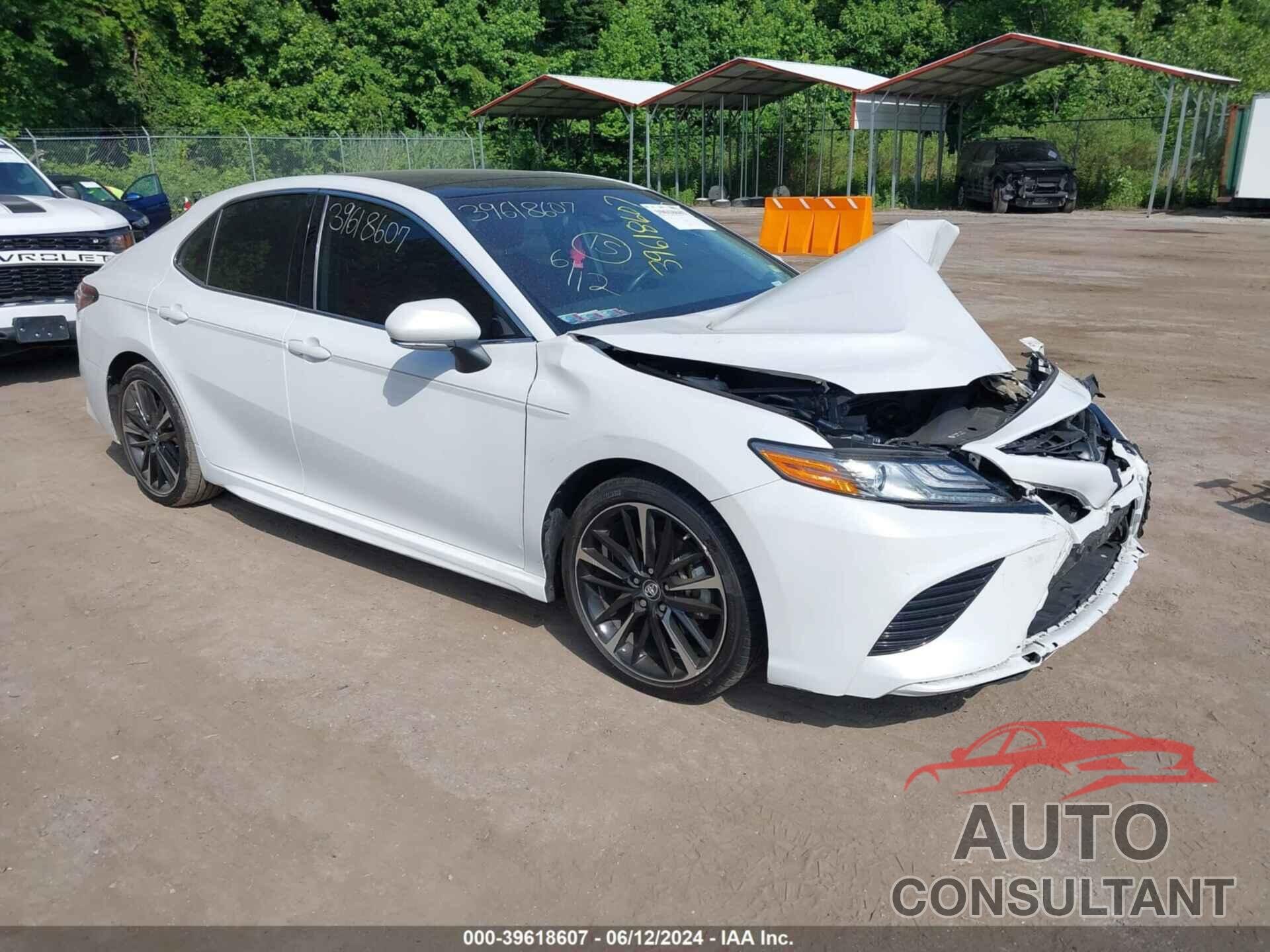 TOYOTA CAMRY 2019 - 4T1B61HK0KU825174