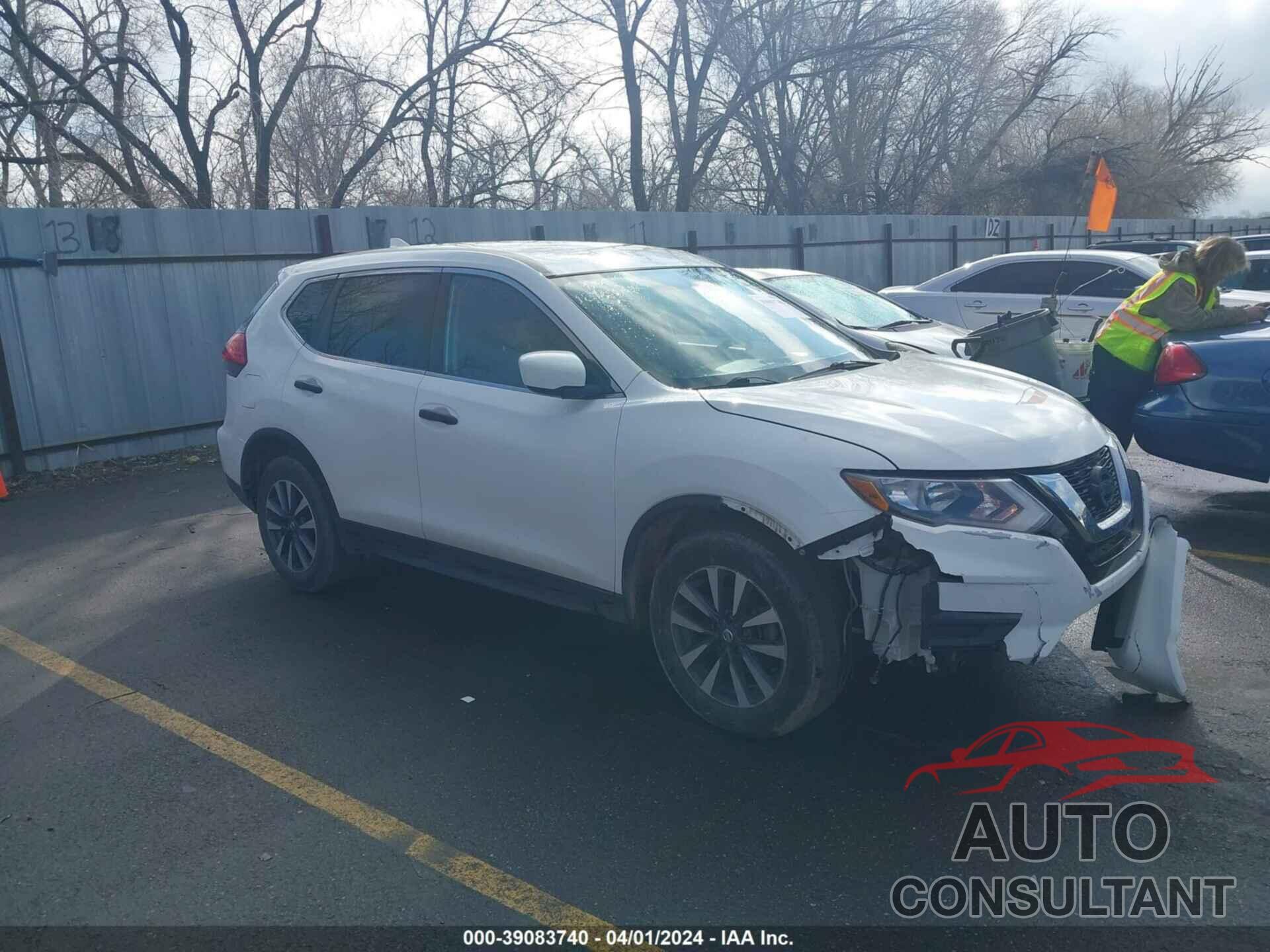 NISSAN ROGUE 2017 - KNMAT2MT7HP550388