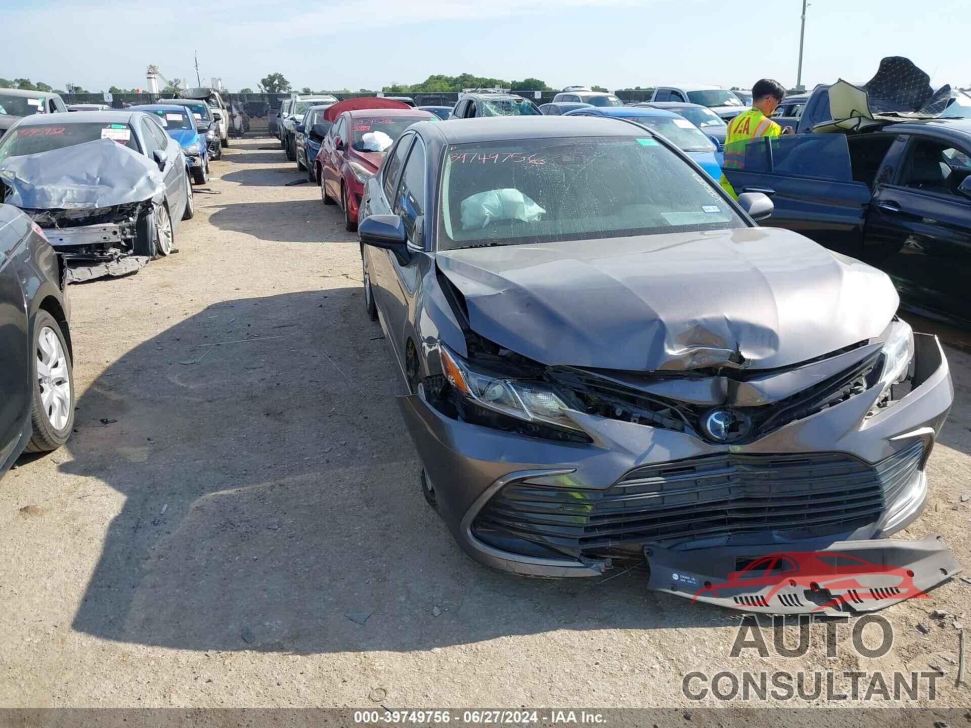 TOYOTA CAMRY 2022 - 4T1C31AK9NU583500