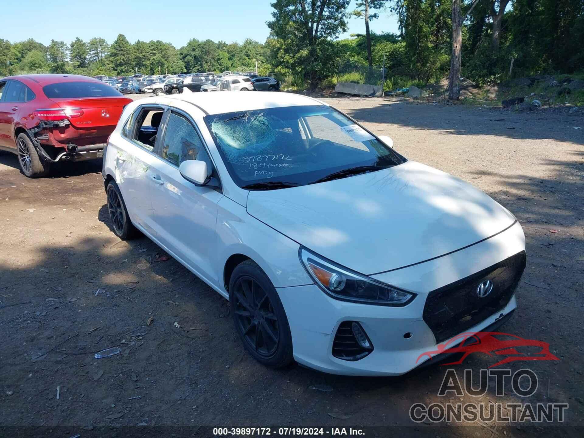 HYUNDAI ELANTRA GT 2018 - KMHH35LE2JU060253